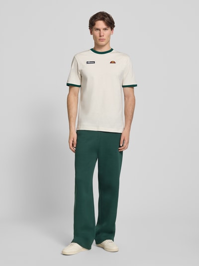 ELLESSE 레트로룩 티셔츠 모델 링게토 오프화이트