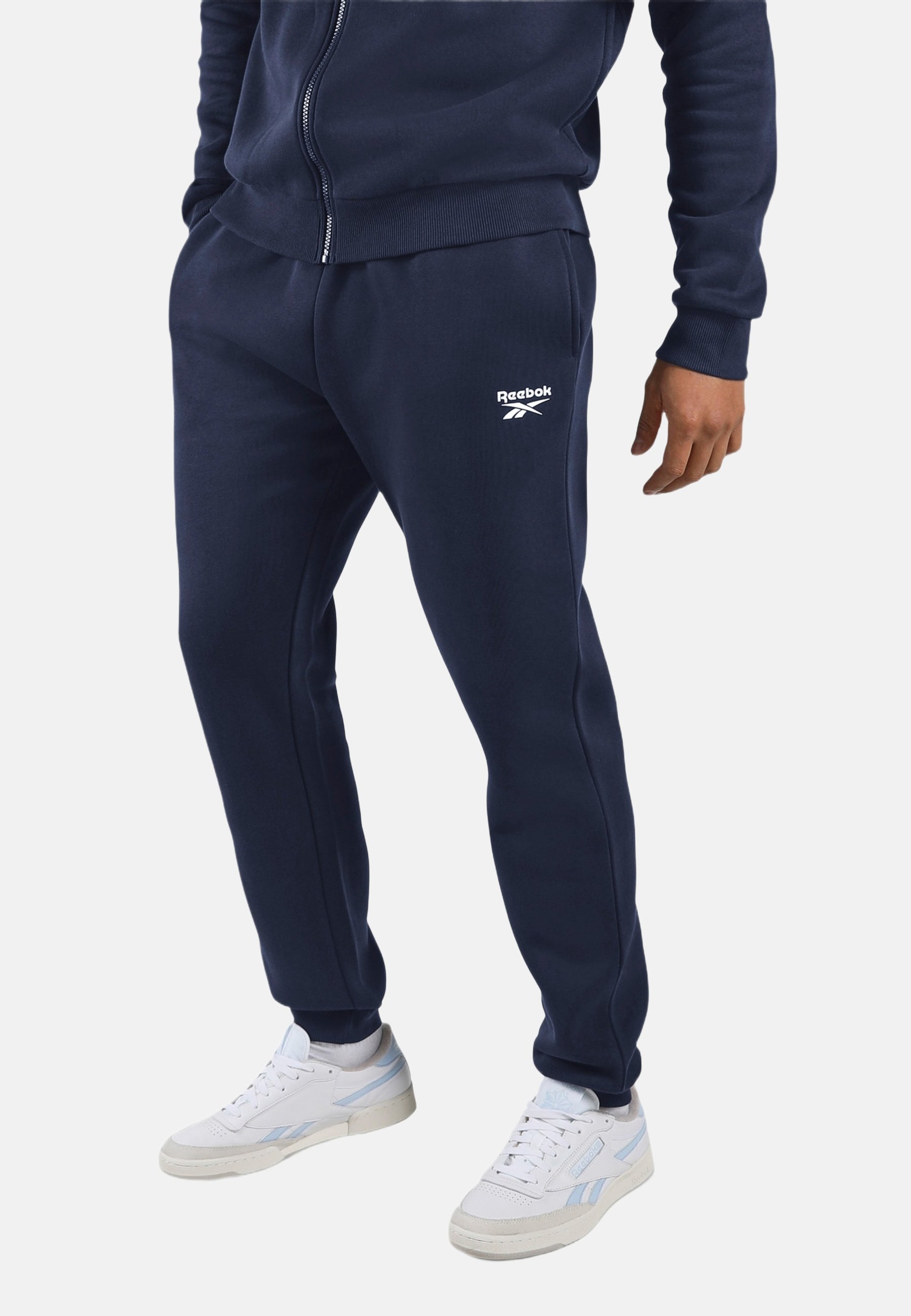 REEBOK 앤드레 스몰 로고 커프드 팬츠