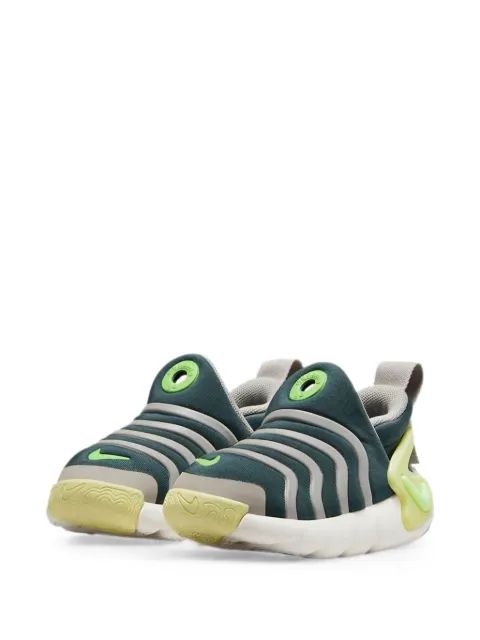 Nike Kids 다이나모 고 플라이이즈 스니커즈
