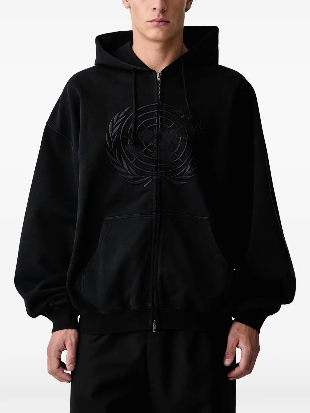 VETEMENTS 로고 자수 집업 후드