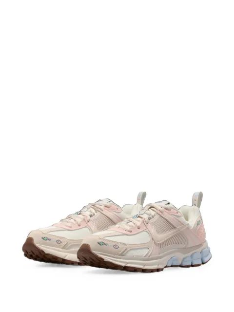 Nike Kids 줌 보메로 5 스니커즈