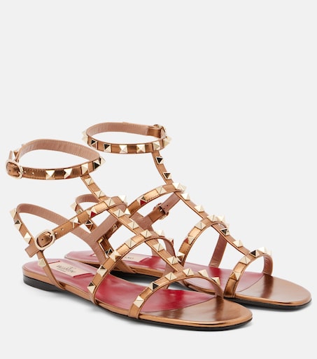 VALENTINO GARAVANI 록스터드 메탈릭 가죽 샌들