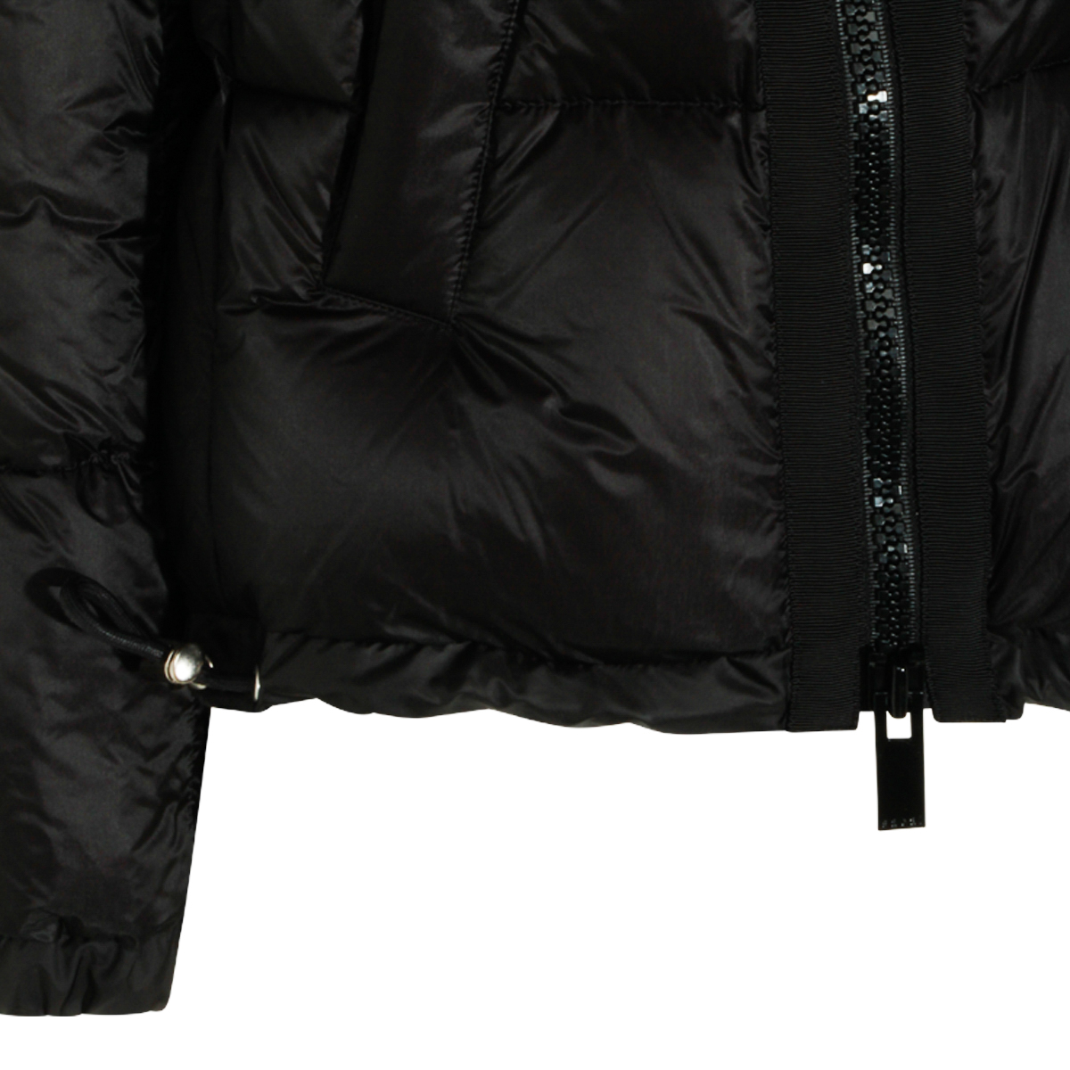 SACAI 블랙 퍼퍼 다운 자켓