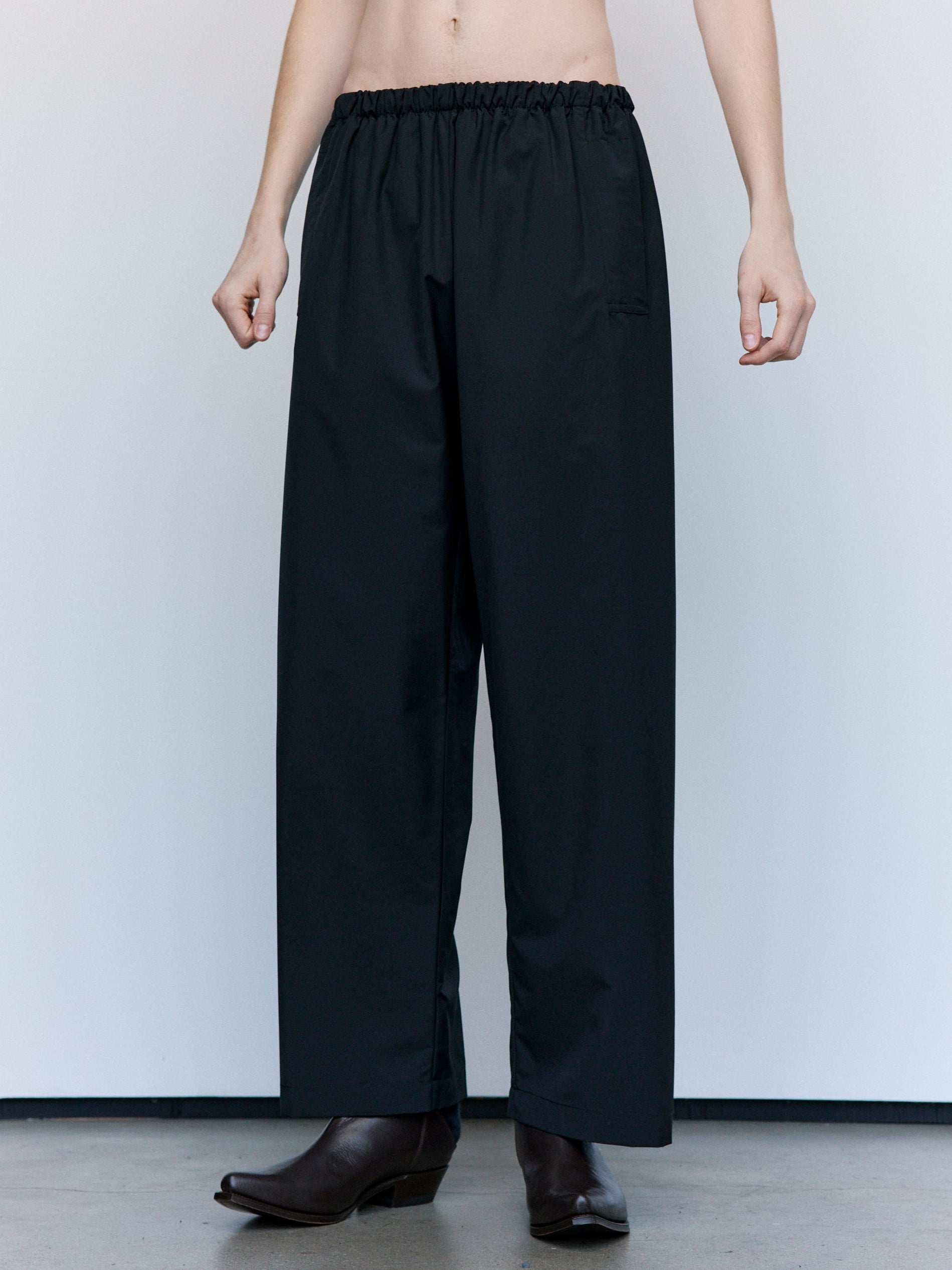 Gabriela Coll Garments 블랙 레인시스템 울 플랩 포켓 바지