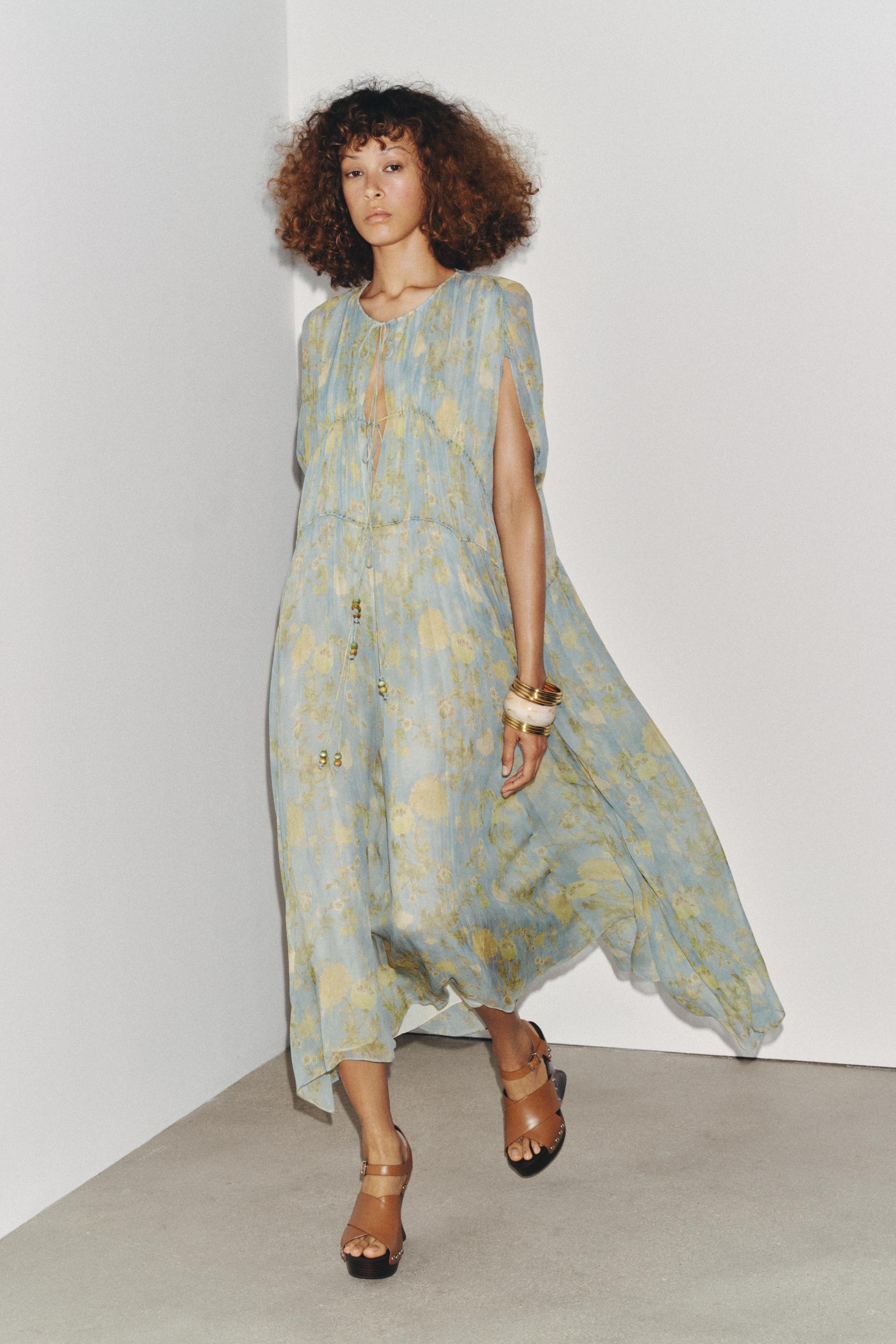 traditional green dresses Slim Pleated Maxi Dress main image 0
