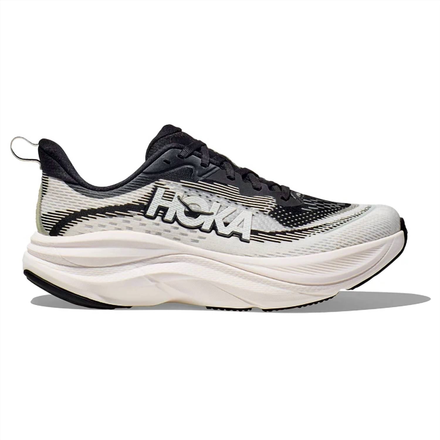 Hoka One One 여성 스카이플로우 러닝화 와이드 블랙/화이트