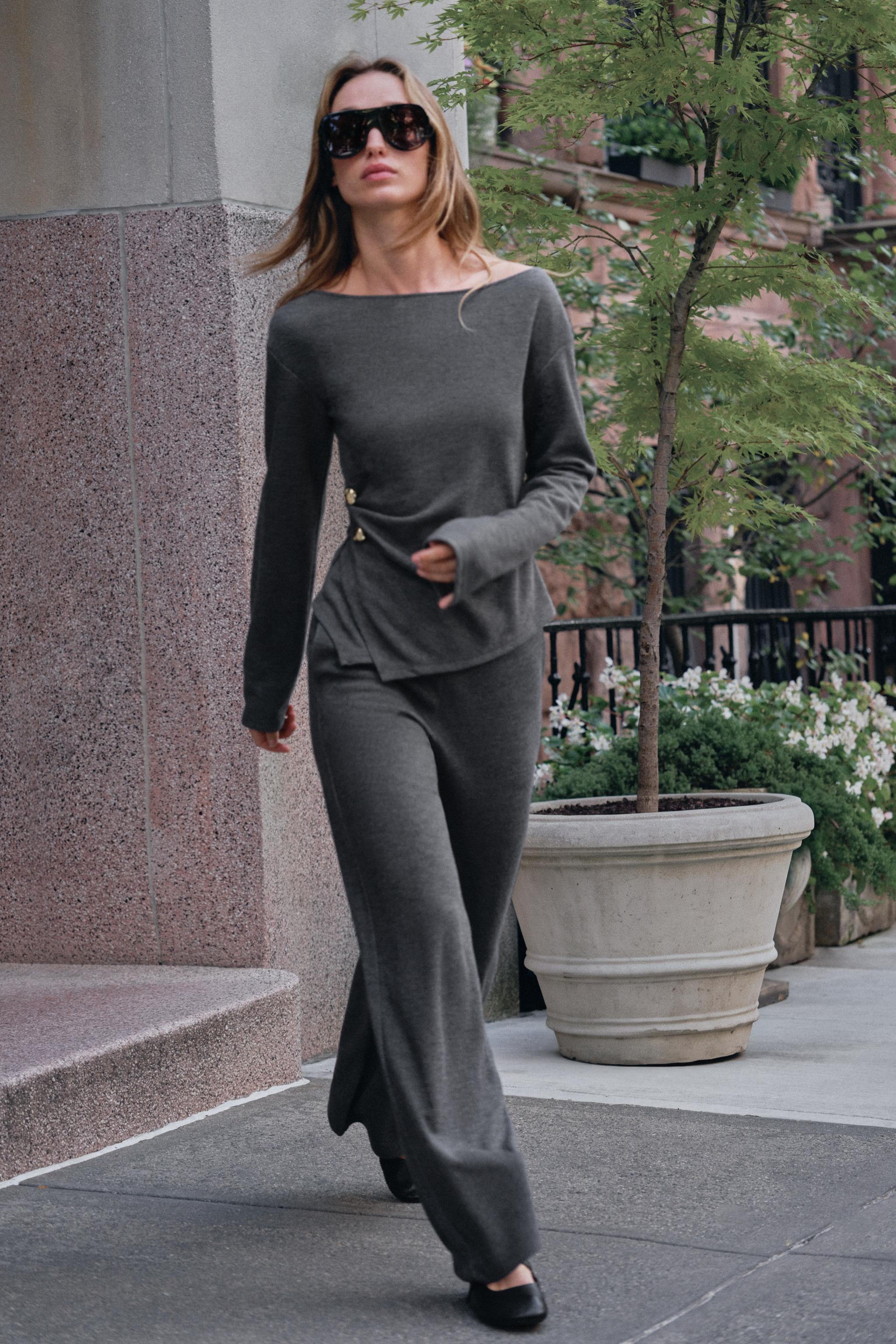 ZARA 소프트 브로치 탑