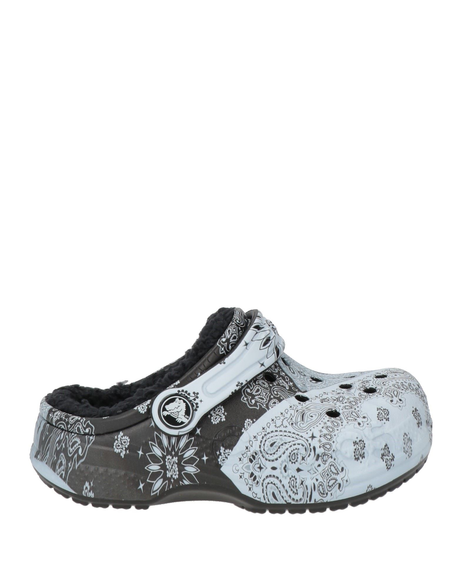 Crocs 페이즐리 패턴 샌들