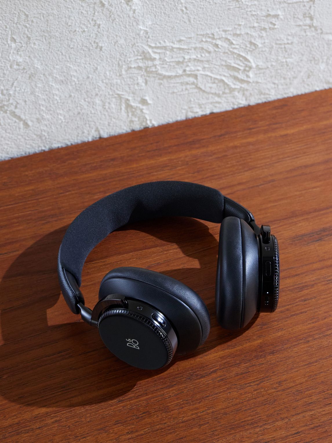 Bang & Olufsen + 프래그먼트 비오플레이 H100 가죽 트리밍 알루미늄 헤드폰