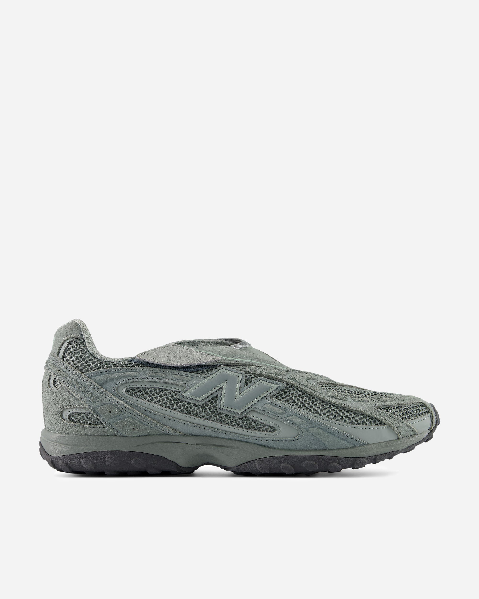 NEW BALANCE 204V