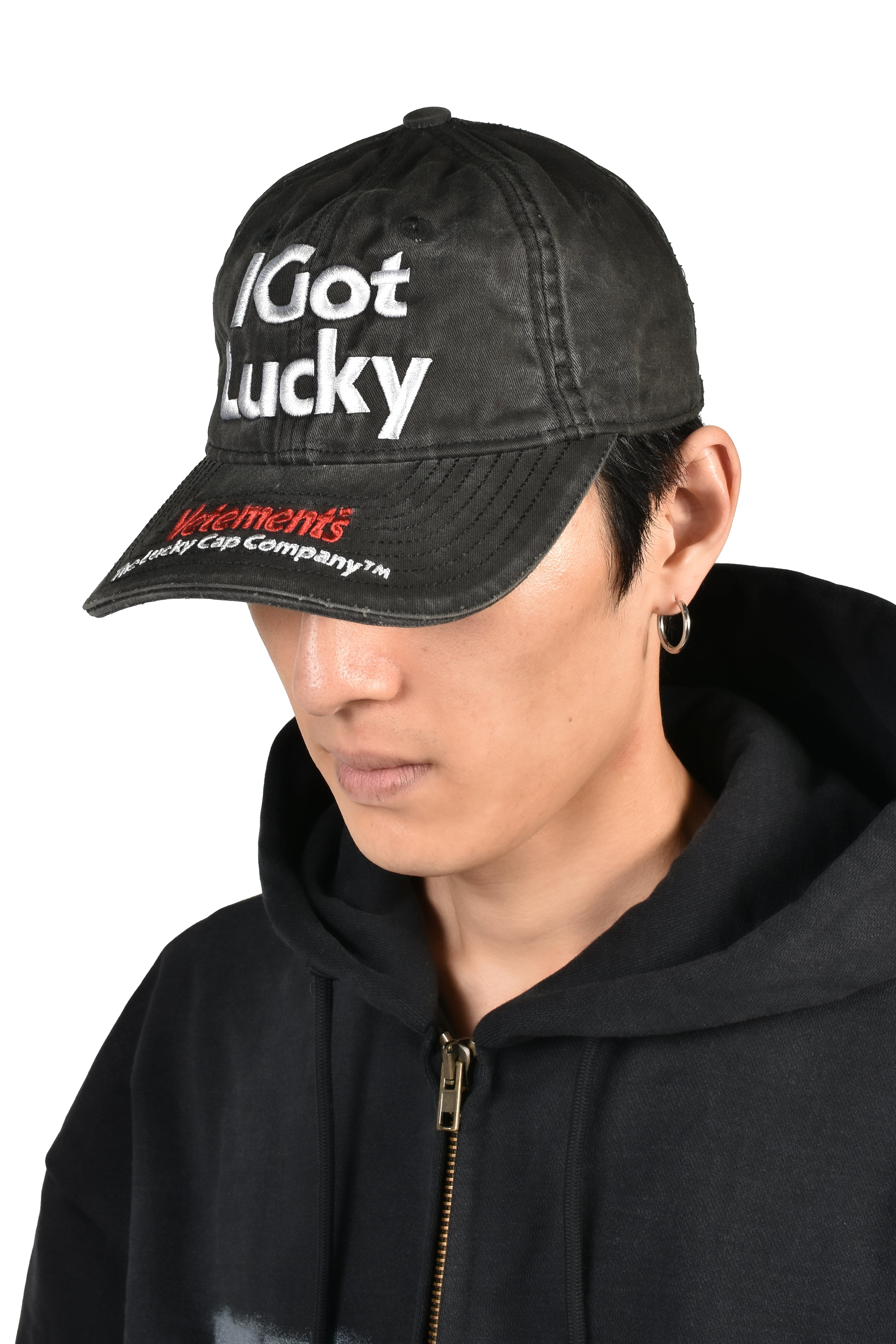 VETEMENTS 럭키 캡