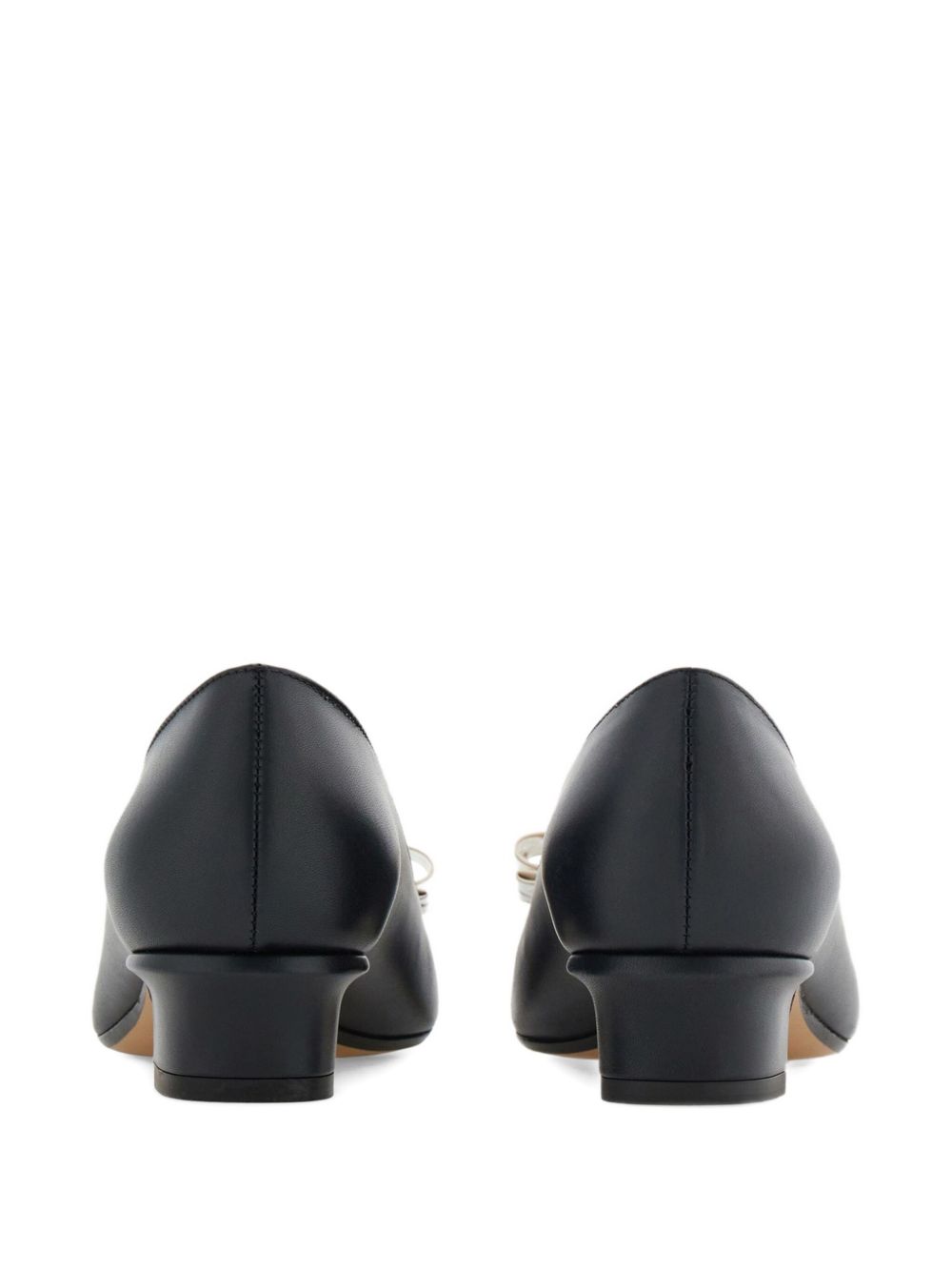 SALVATORE FERRAGAMO 데콜테 인 펠레
