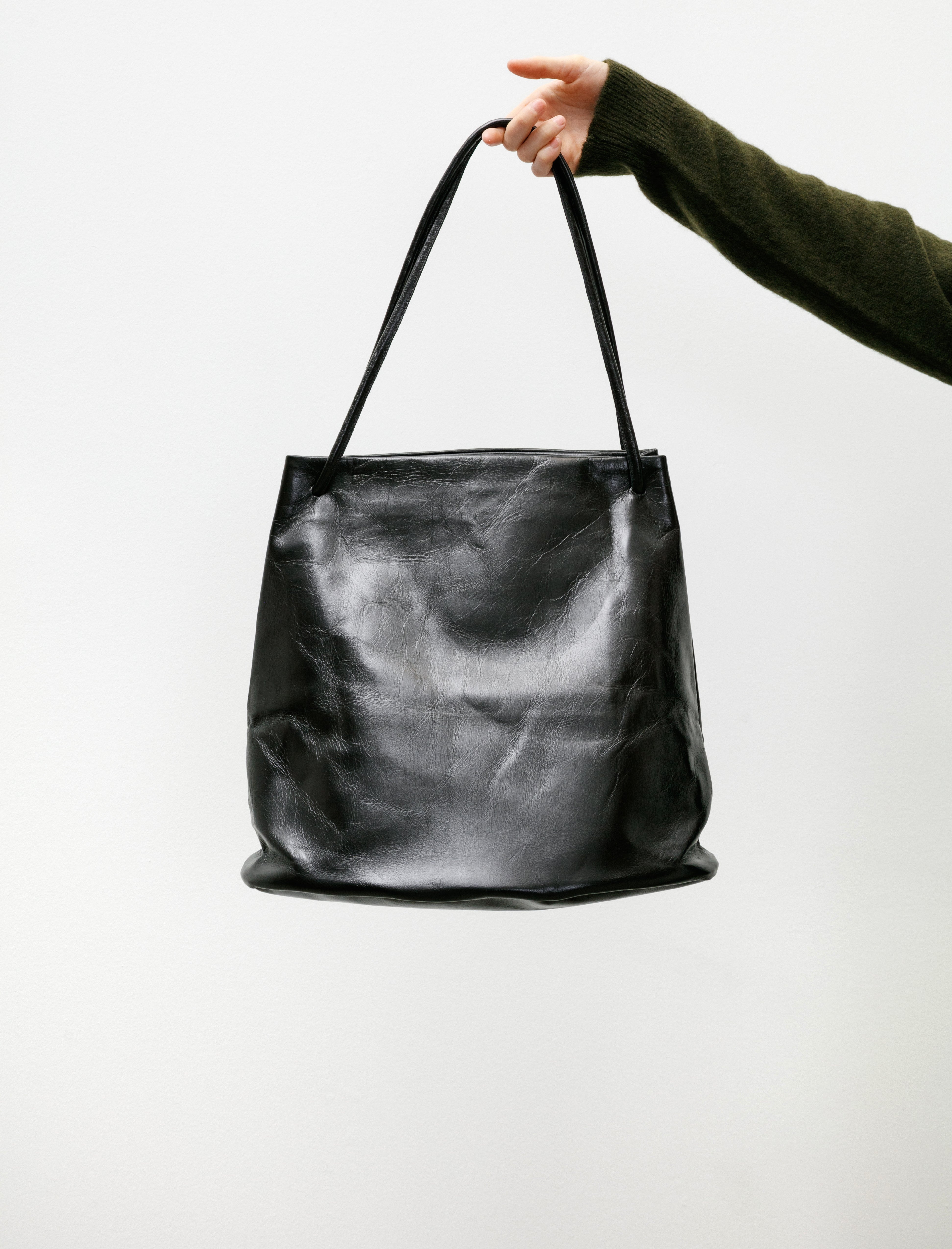 Gabriela Coll Garments No.17 가죽 후프 백