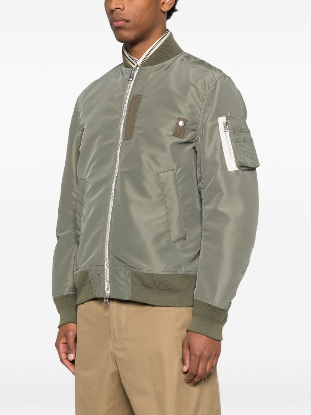 SACAI 나일론 봄버 자켓