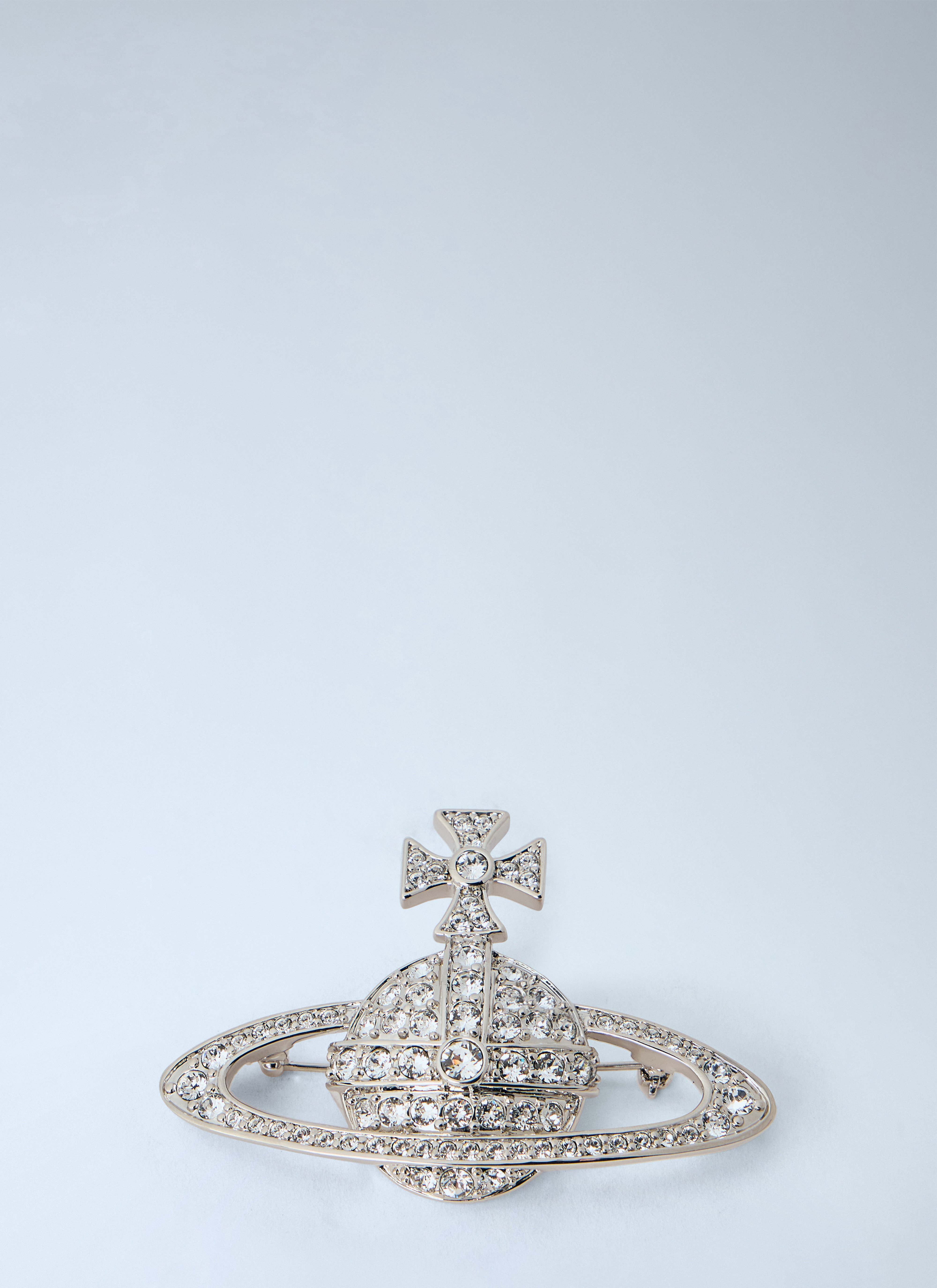 VIVIENNE WESTWOOD 바스 릴리프 브로치