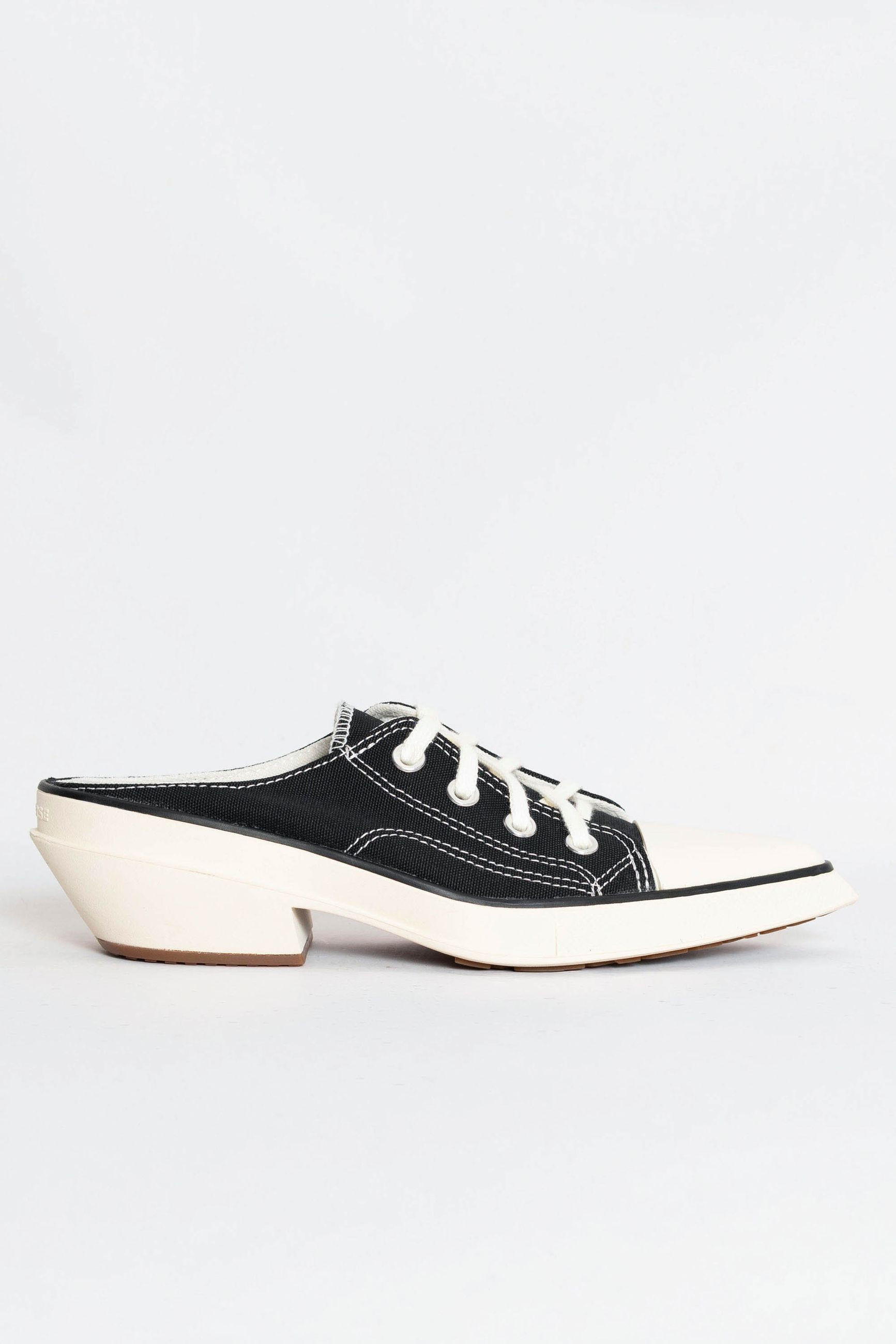 CONVERSE 척 70 디럭스 포인티드 힐 뮬