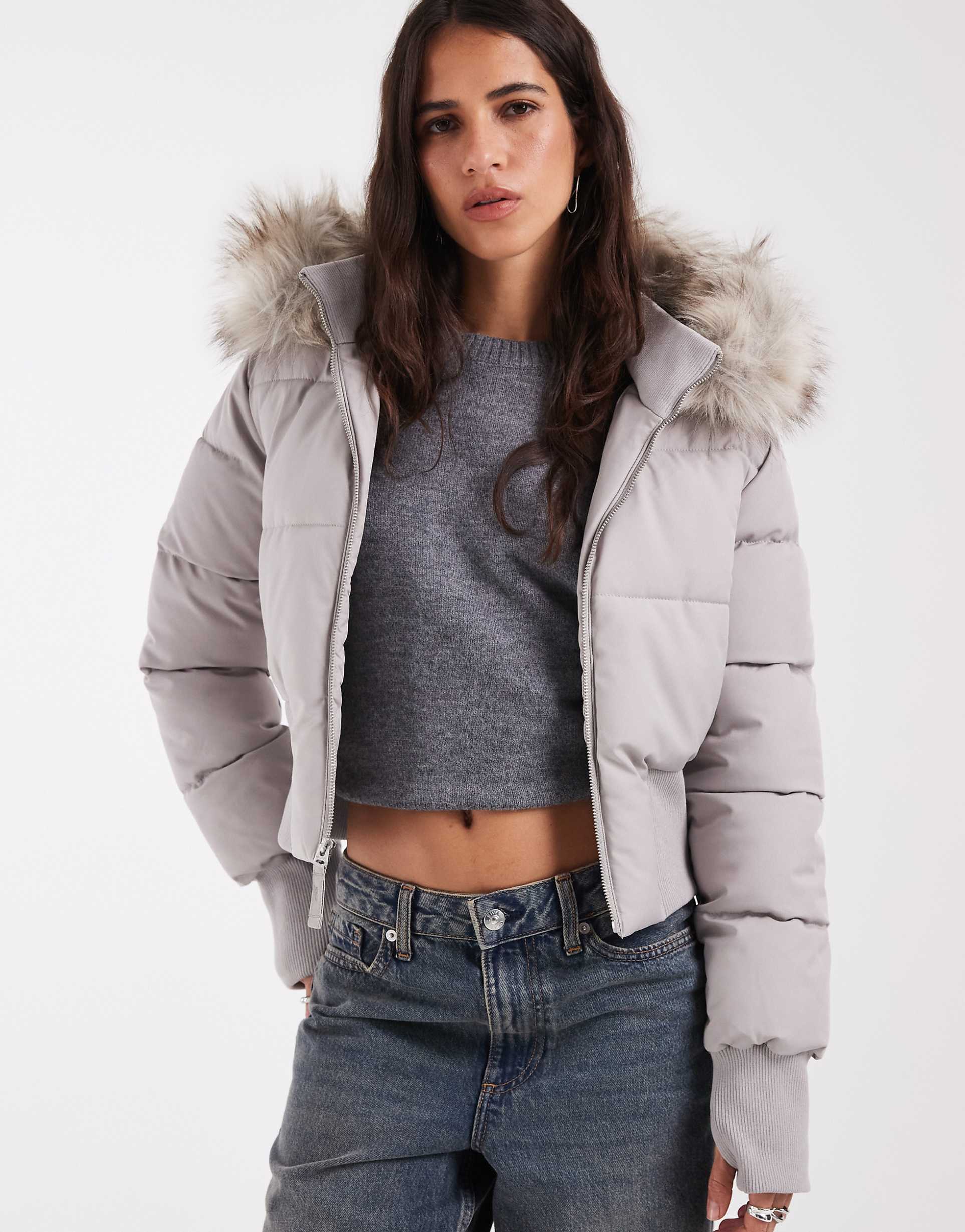 Hollister 퍼 후드 크롭 나일론 퍼프 자켓