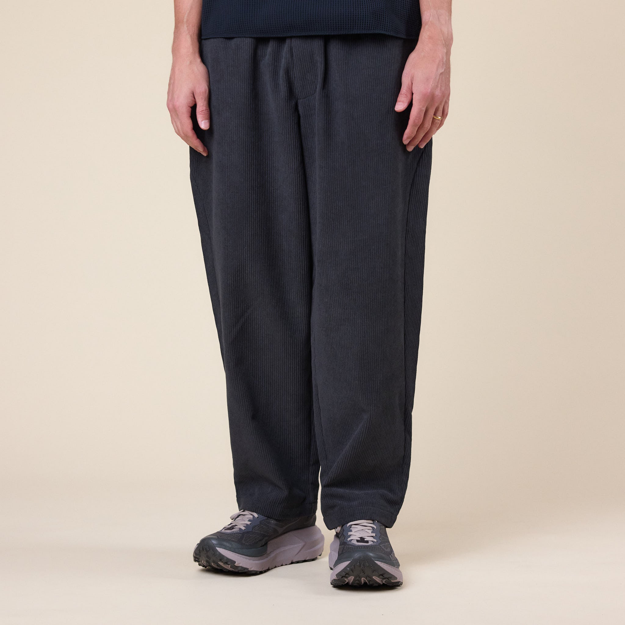 Fine Wale Corduroy Straight Pant | 골드윈 | FETCHING