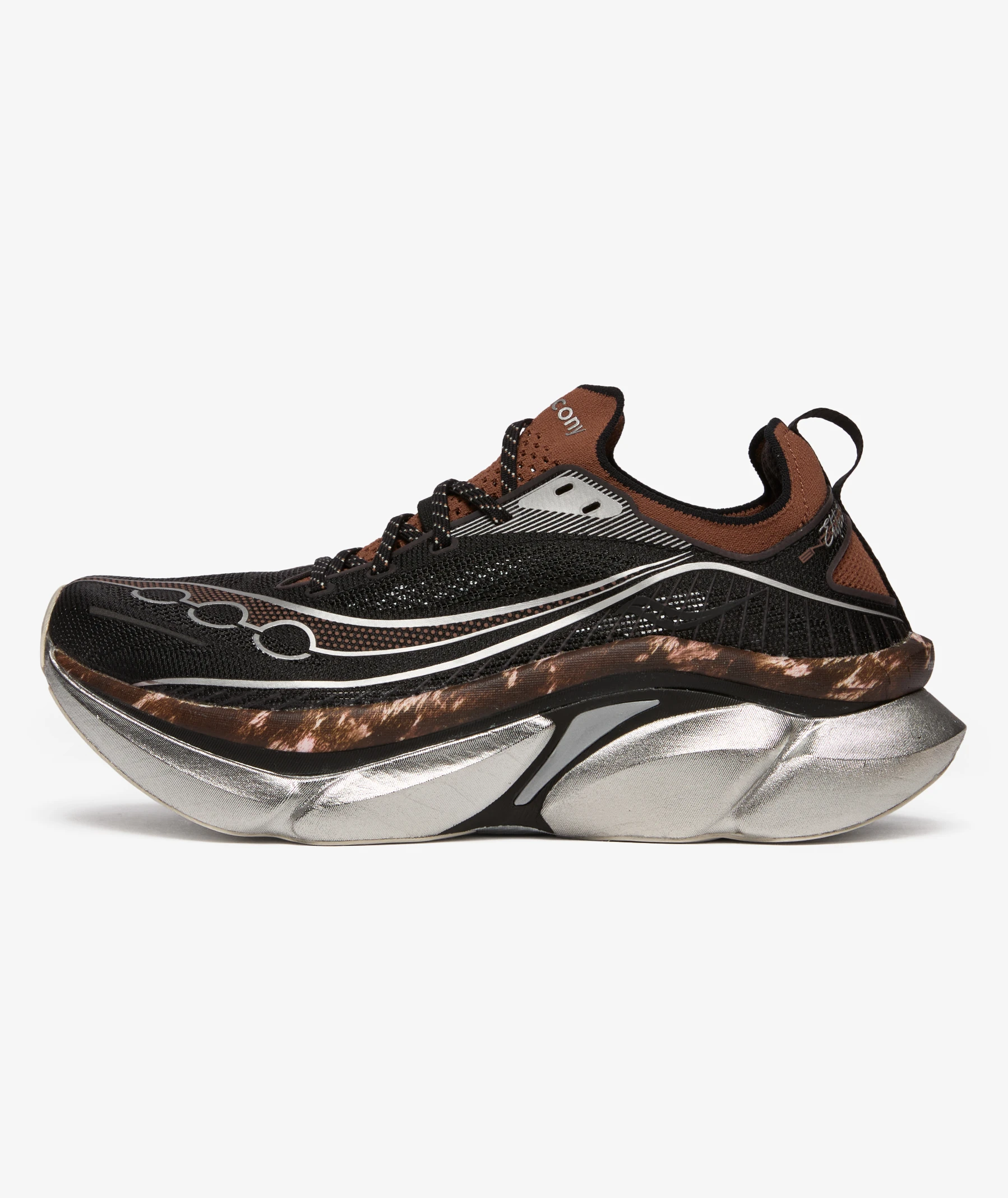 SAUCONY 엔도르핀 엘리트 3
