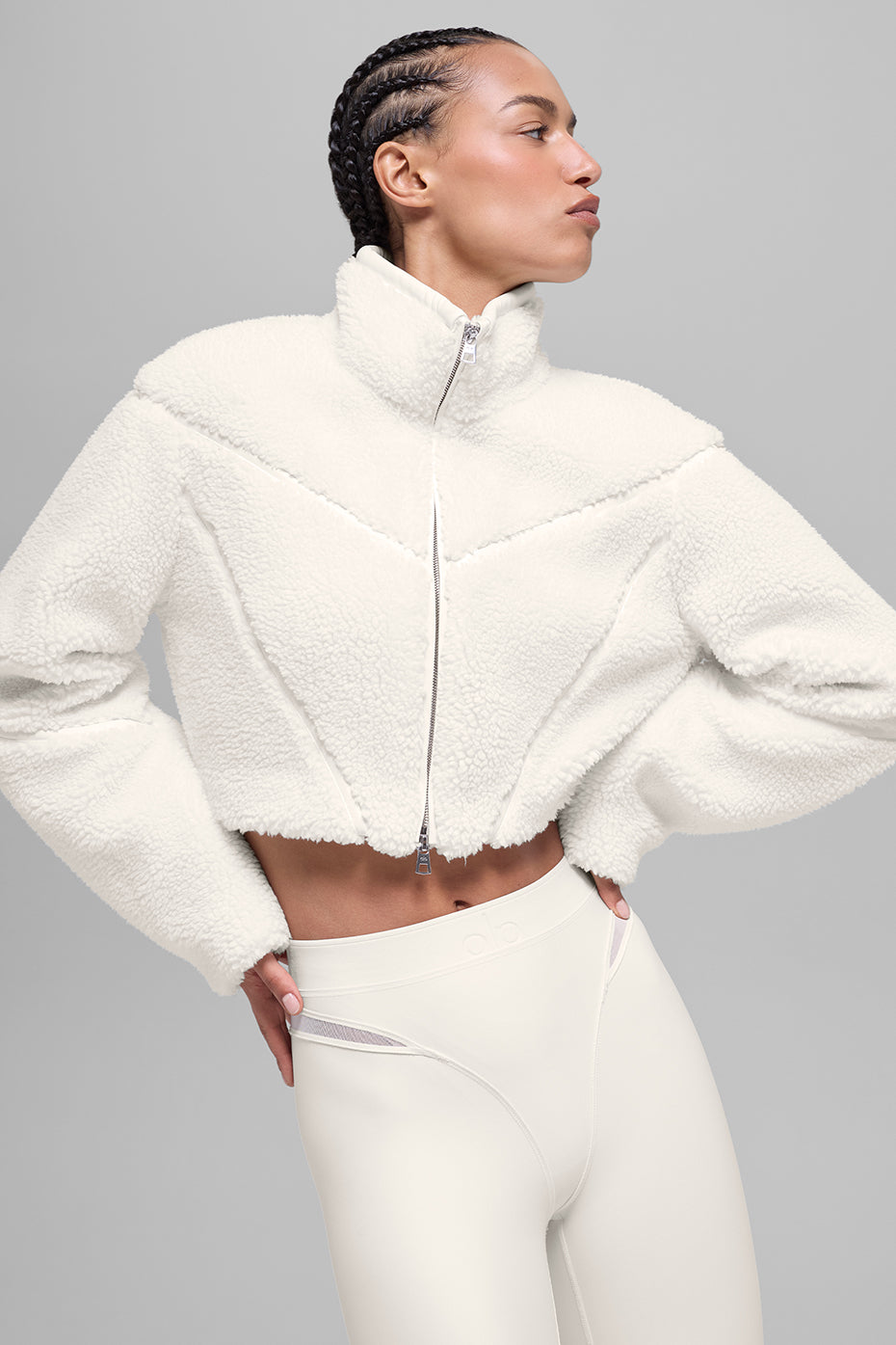 Cropped Sherpa Slope Side Jacket | 알로 | FETCHING