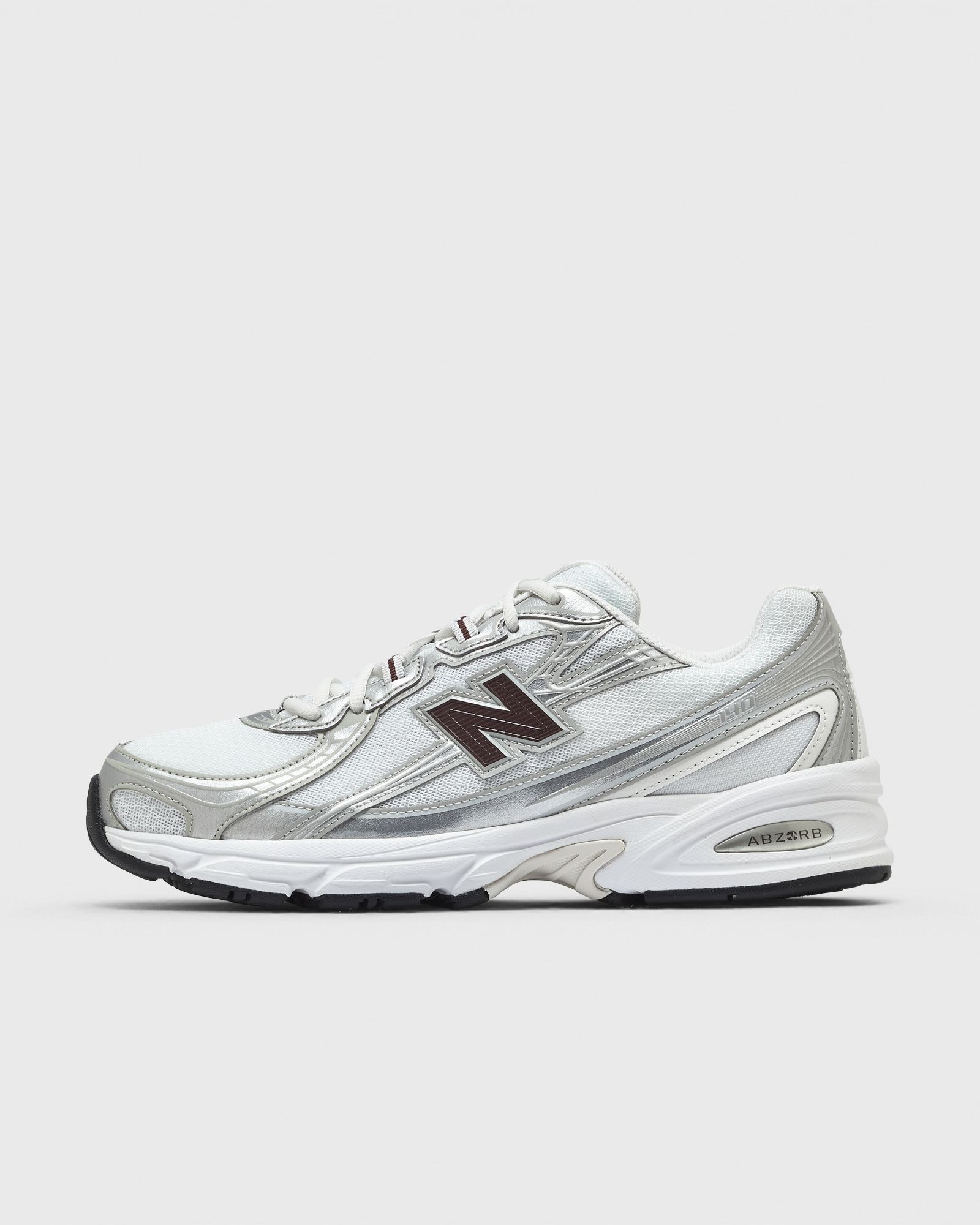 NEW BALANCE 740