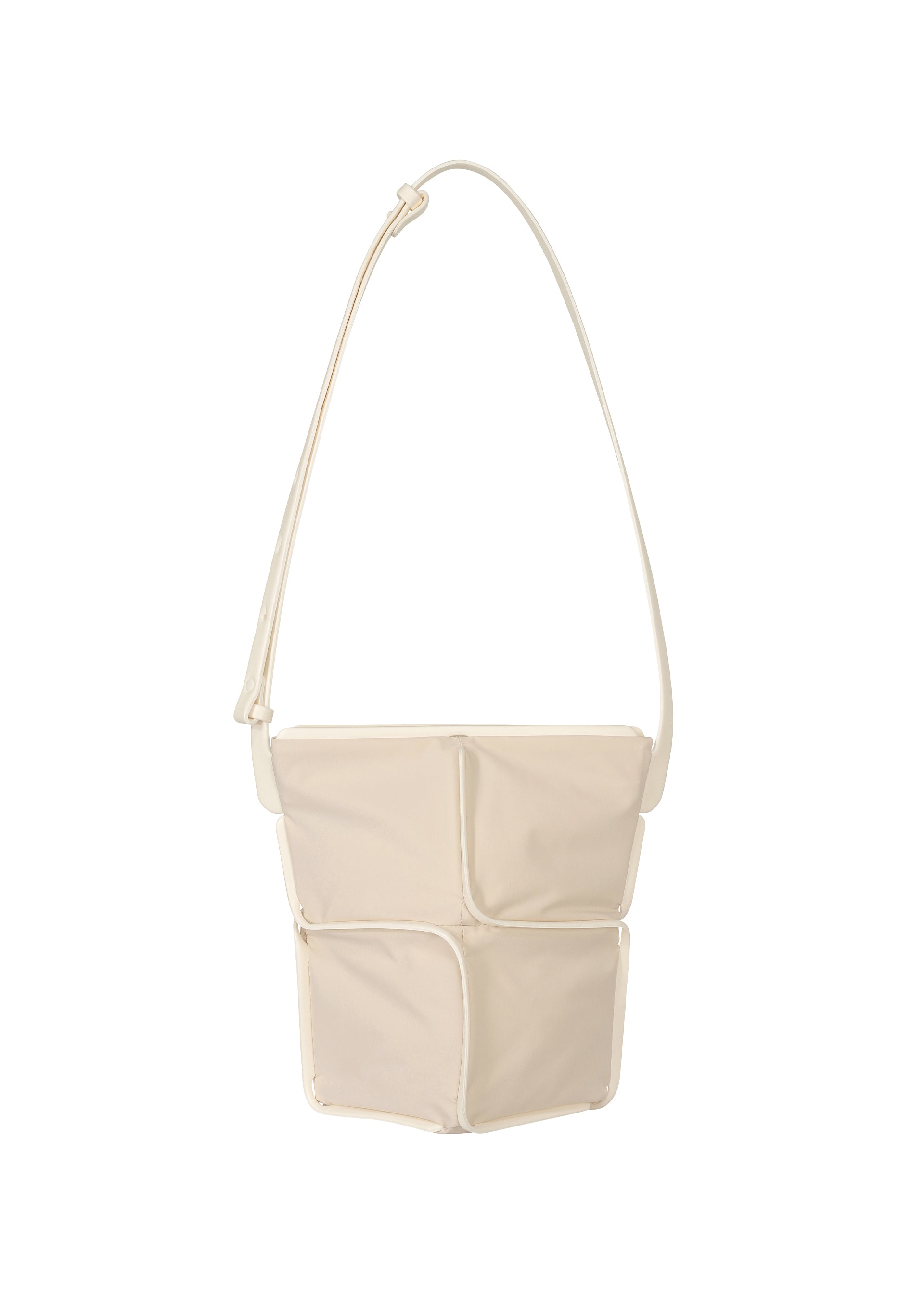 GOOD GOODS ISSEY MIYAKE 프레임