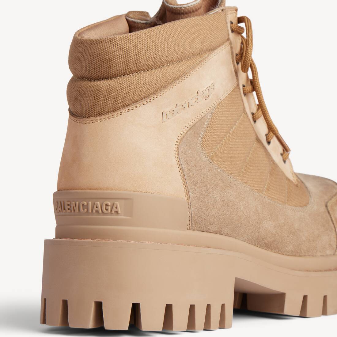 BALENCIAGA 컴뱃 스트라이크 로우 부츠 샌드