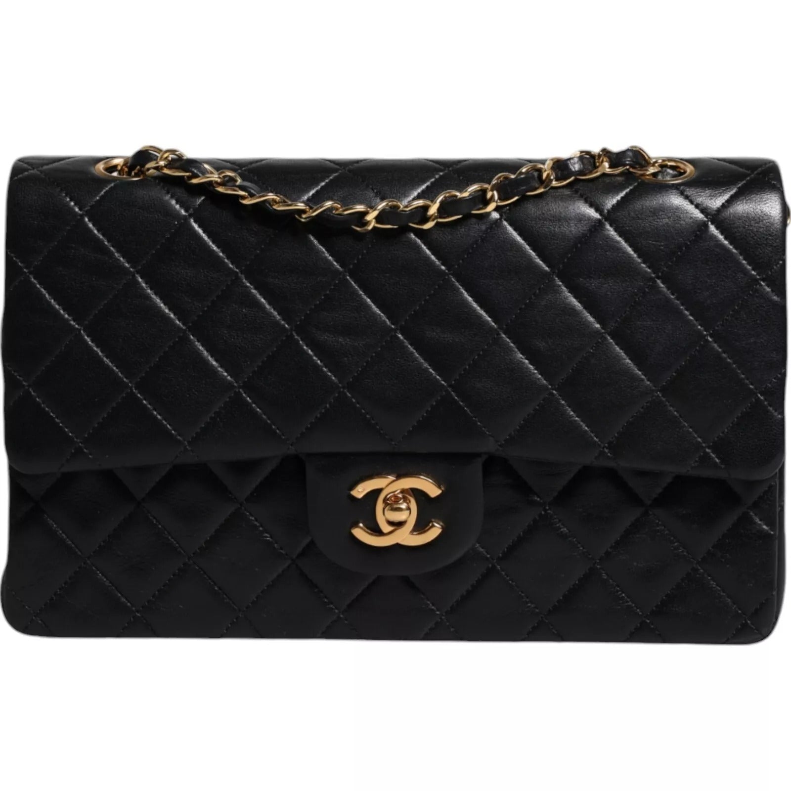 CHANEL 블랙 램스킨 미디엄 클래식 더블 플랩 퀼티드 골드 숄더 백