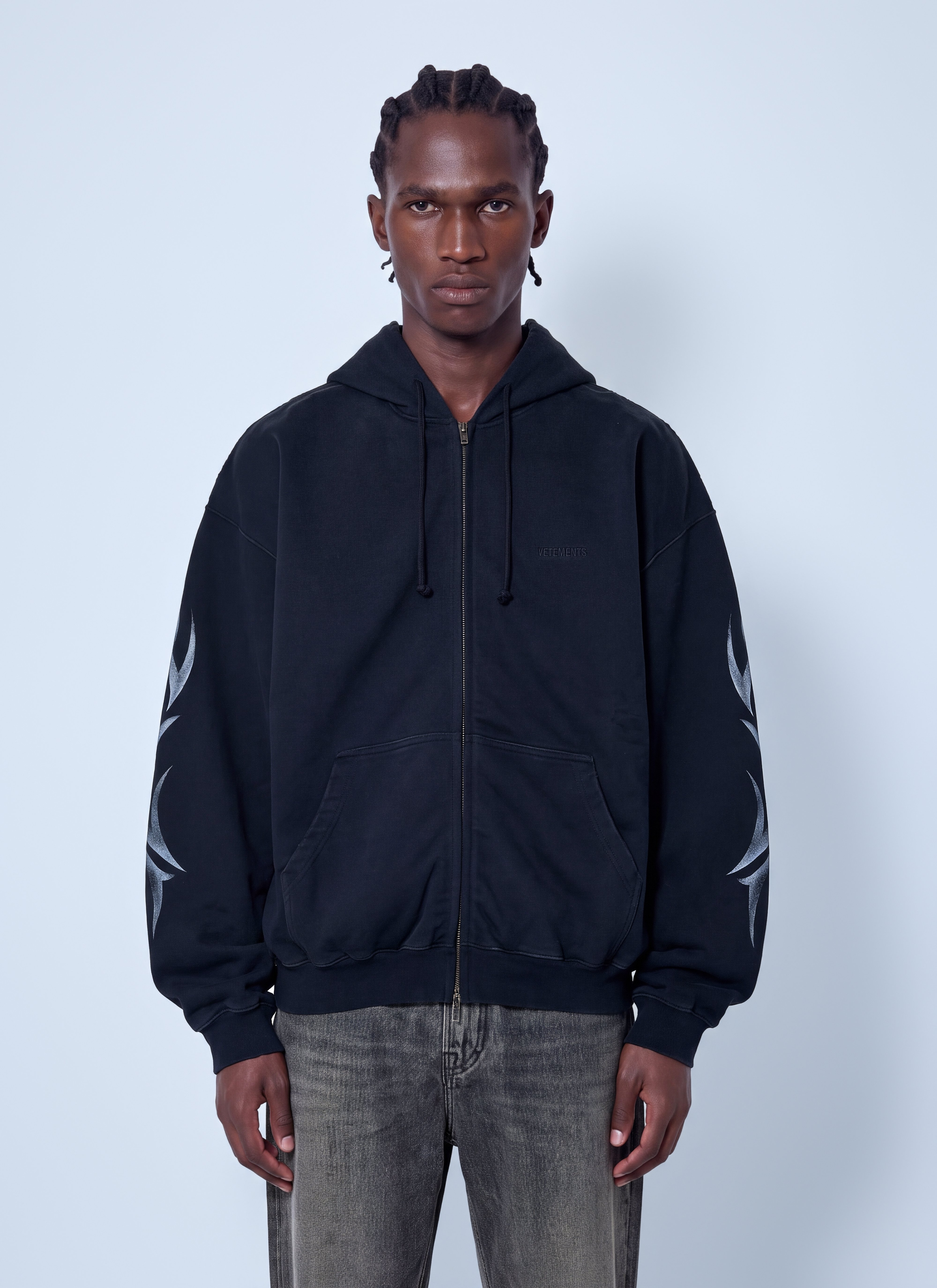 VETEMENTS 그래피티 트라이벌 집업 후드