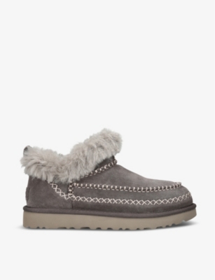 Ugg 클래식 울트라 미니 알프스 로고 패치 스웨이드 앵클 부츠
