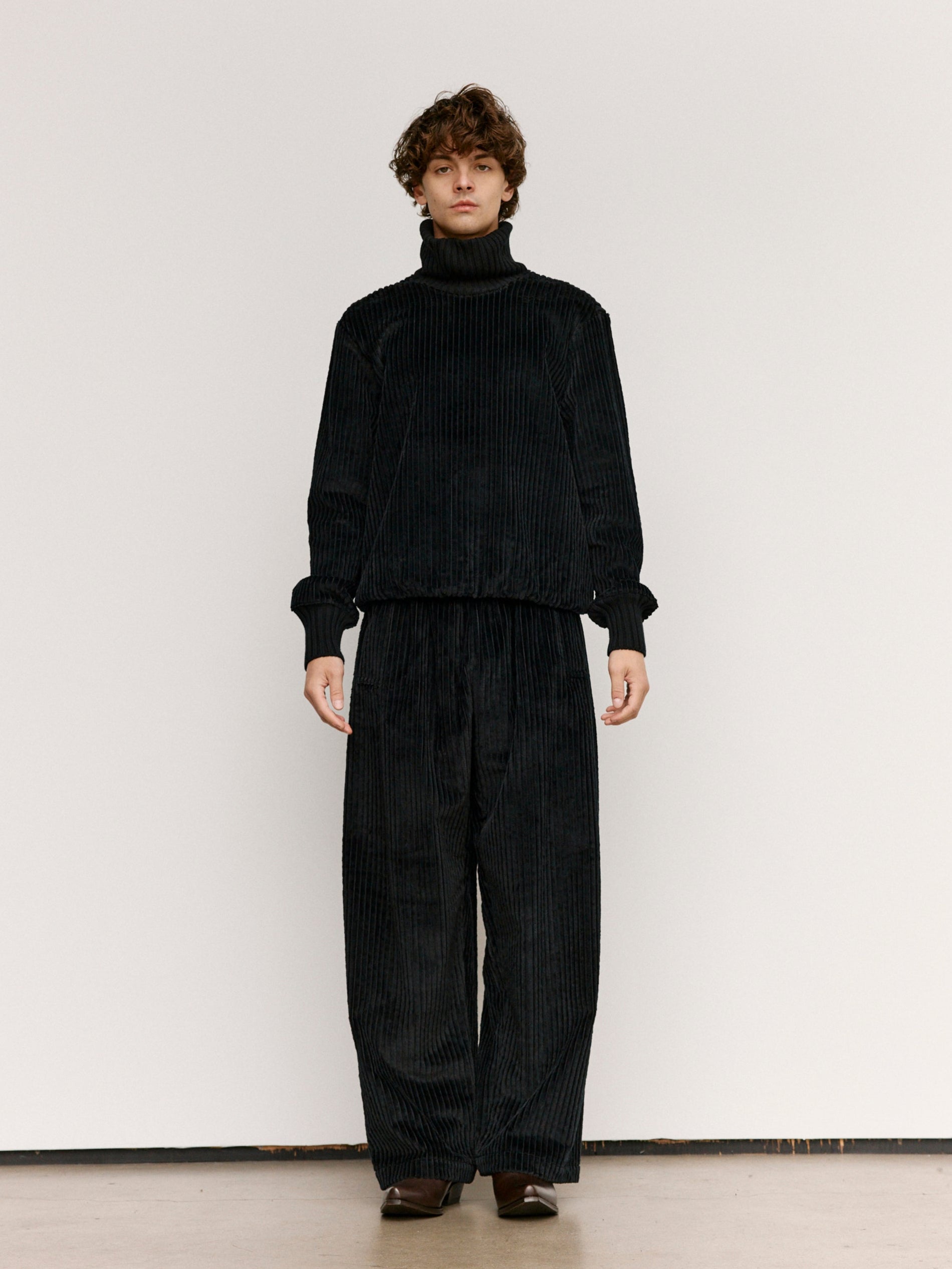 Gabriela Coll Garments 블랙 코듀로이 플랩 포켓 바지
