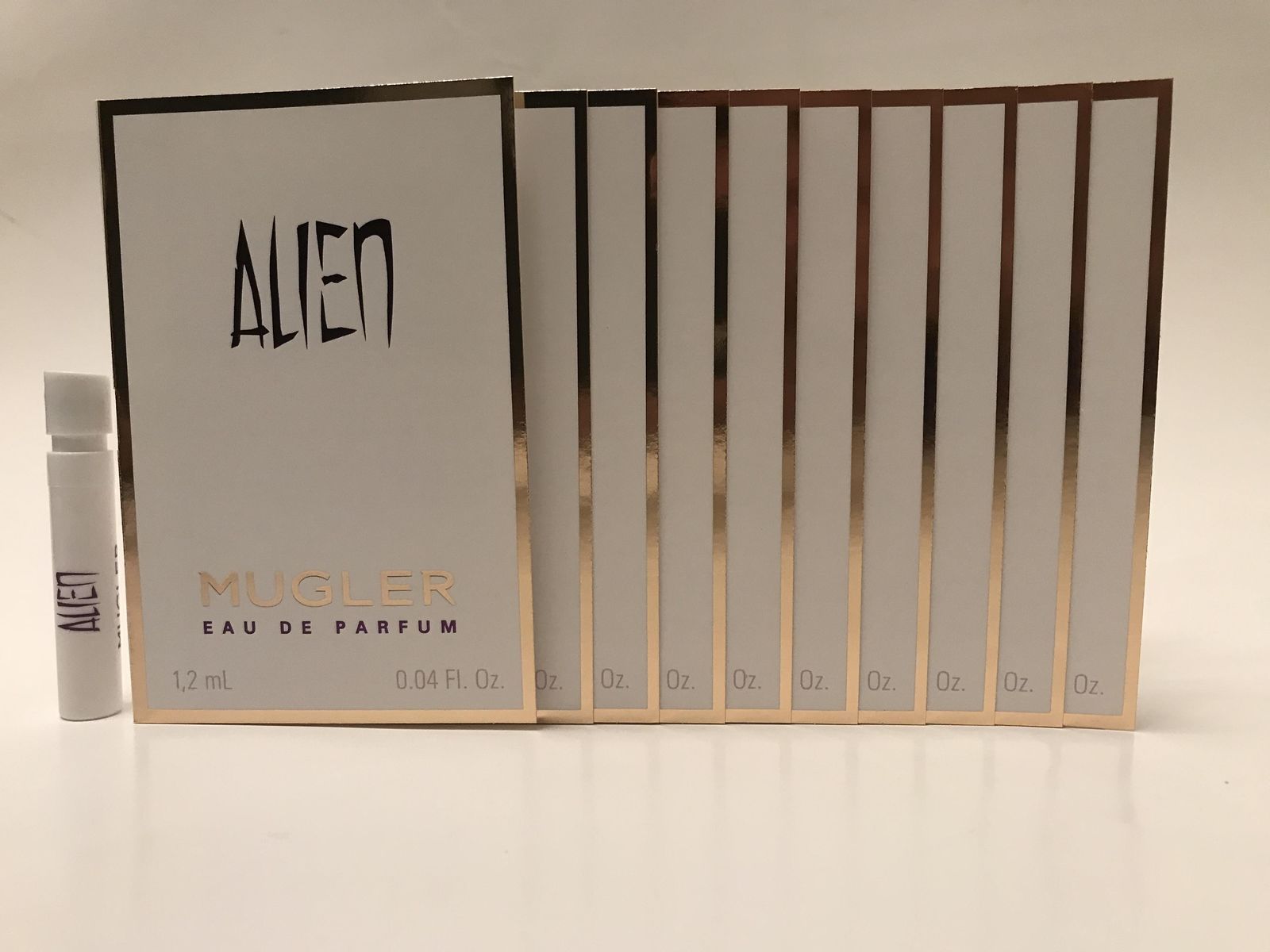 MUGLER 에이리언 오 드 쑥블림 EDT 스프레이 바이알 1.2ml
