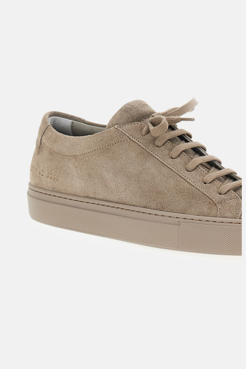 COMMON PROJECTS 아킬 프리미엄 스웨이드 스니커즈