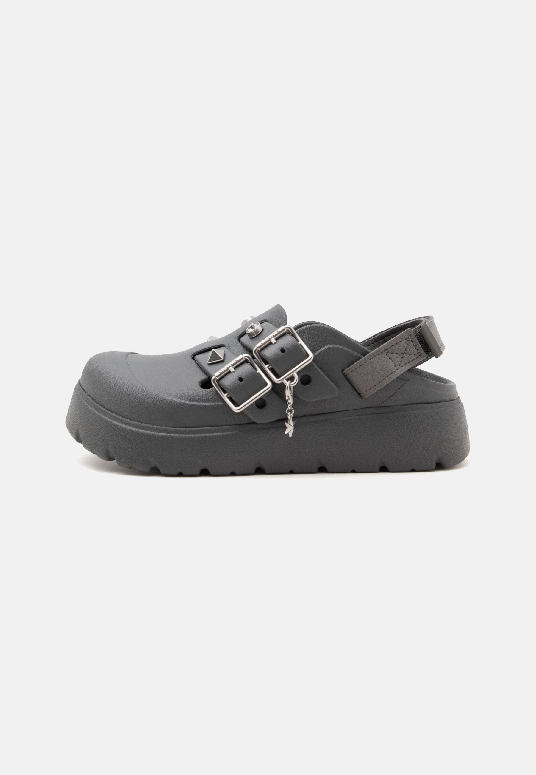 Crocs 로퍼레트 스타 스터드 뮬