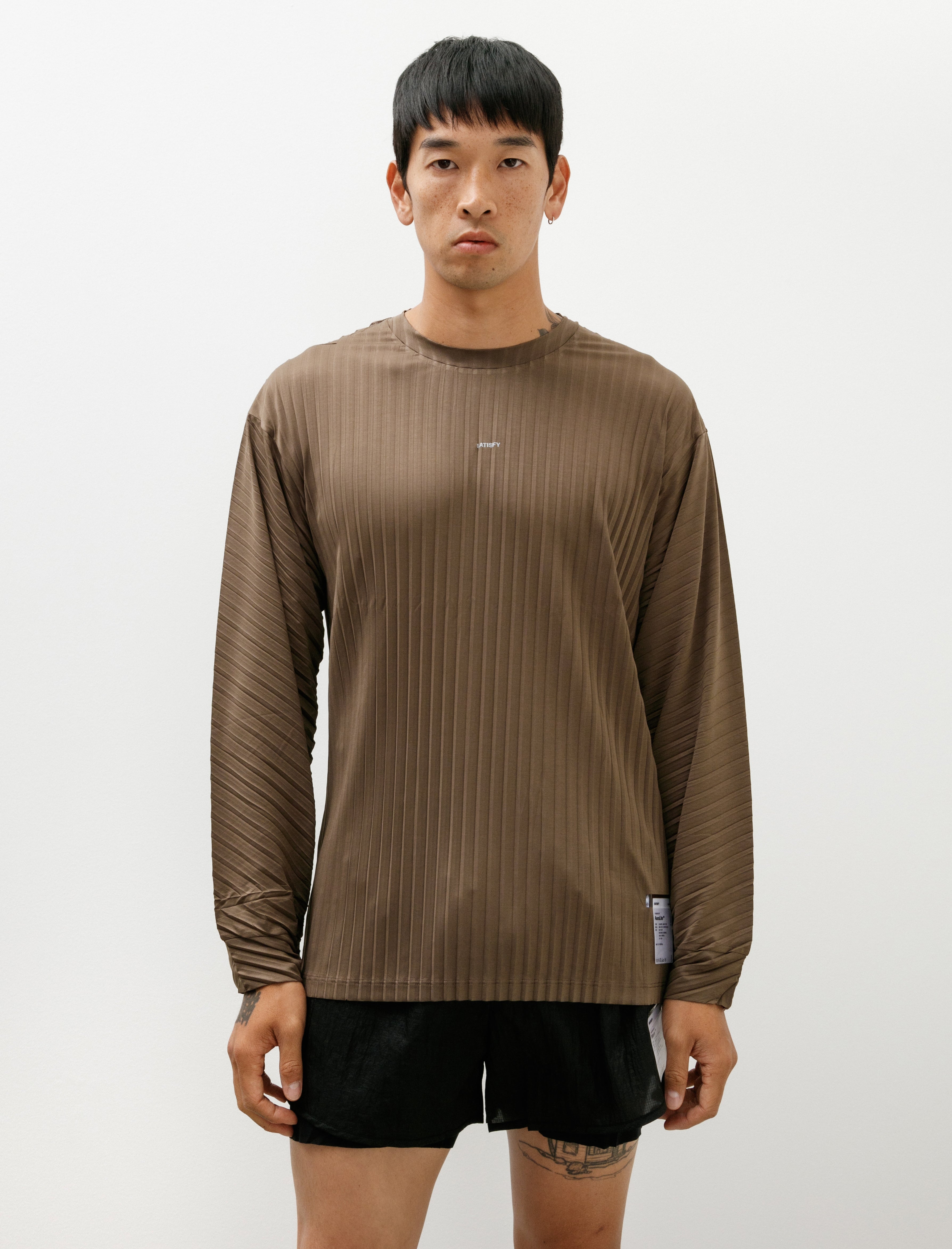 SATISFY AuraLite Pleated T-Shirt 【公式通販】