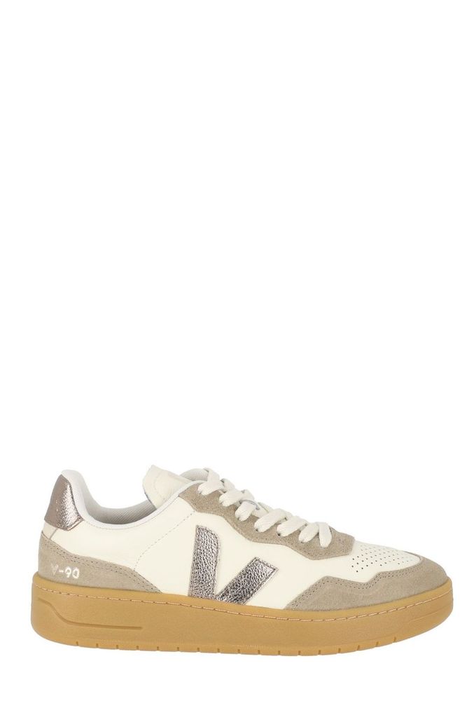 VEJA V-90 스니커즈