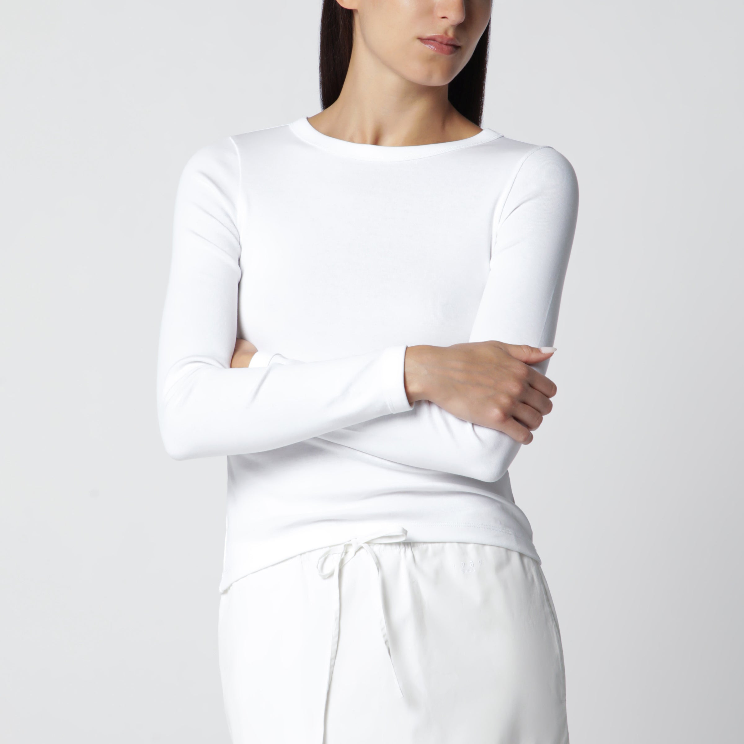 FLORE FLORE 화이트 맥스 오가닉 코튼 롱슬리브 티셔츠