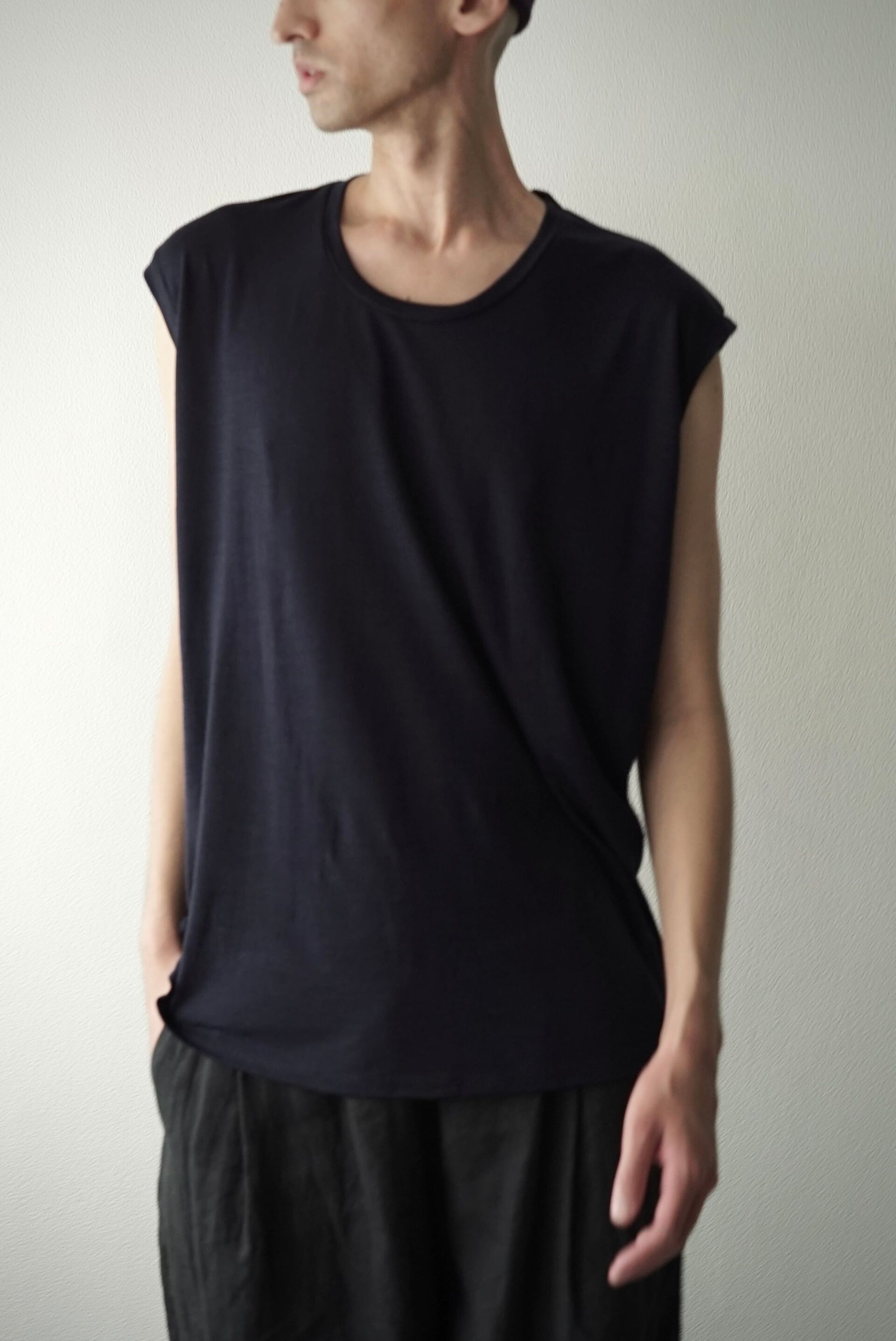 COLINA CAPERTICA CAP711CS02 슈퍼120s 워셔블 울 저지 루즈 탑