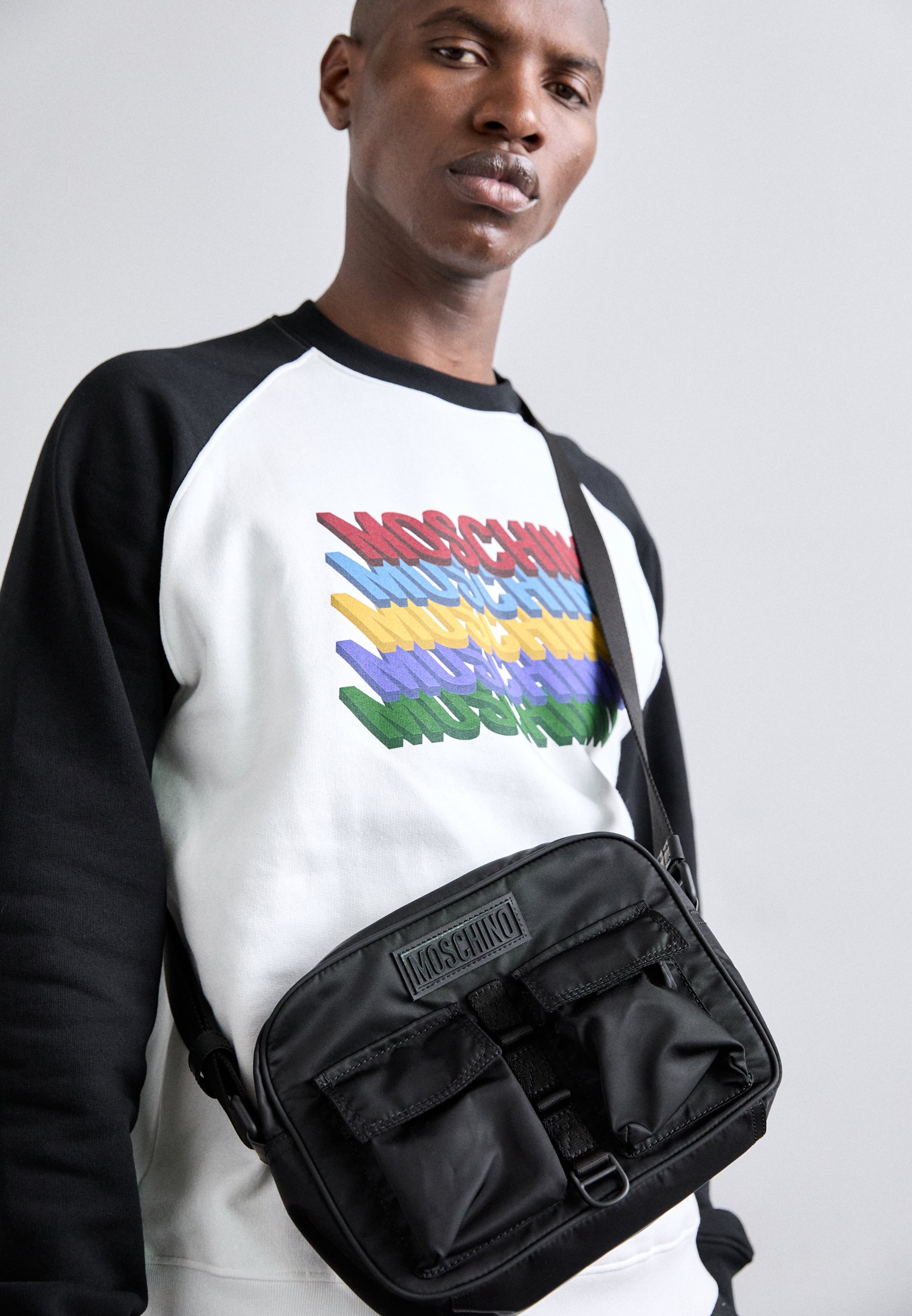 보르사 트라콜라 유니섹스 크로스 바디 백 판타지아 네로