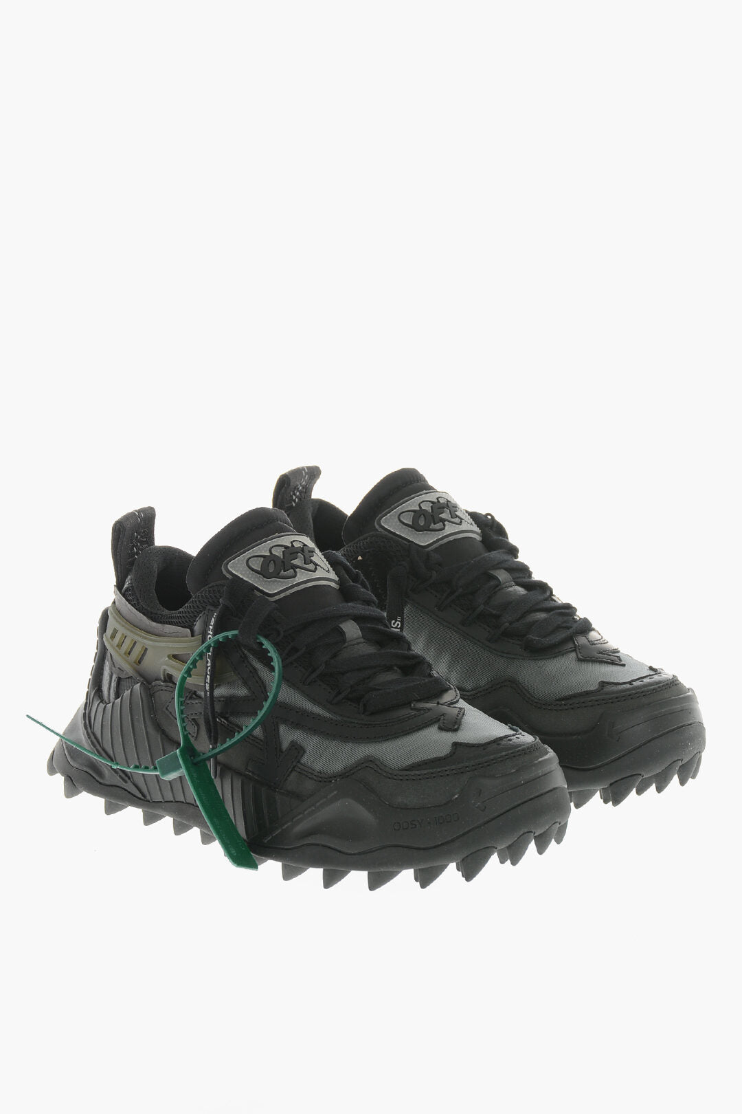 OFF-WHITE 가죽패브릭 청키 스니커즈 ODSY 1000 트레일 스타일