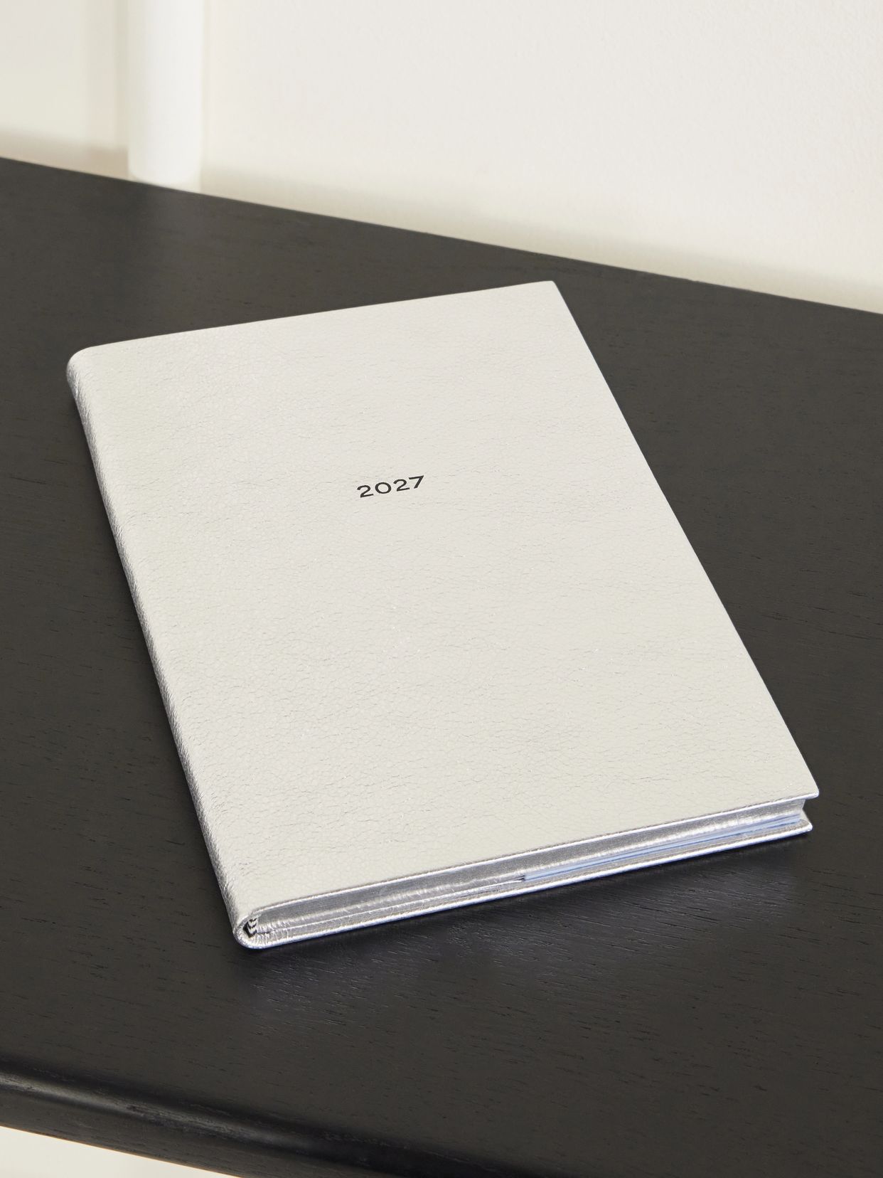 Smythson 소호 2027 메탈릭 가죽 다이어리
