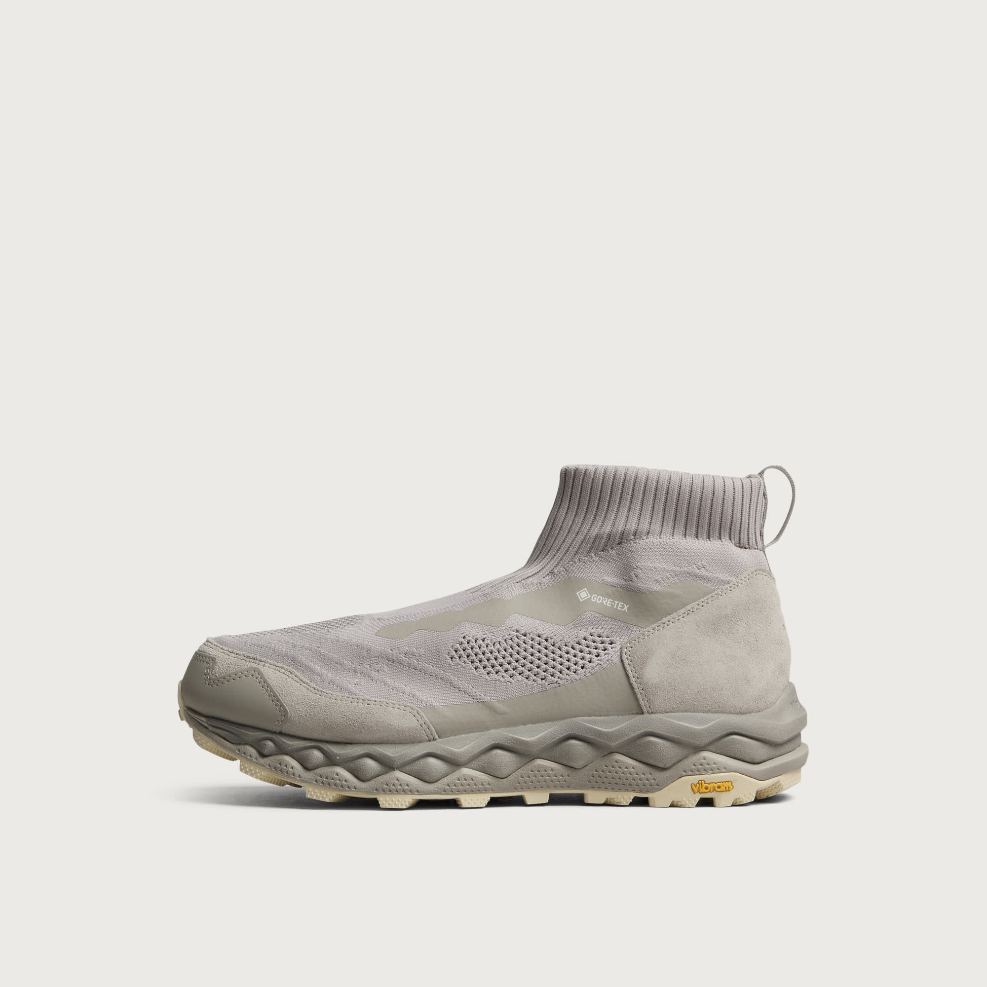 MIZUNO x 논네이티브 웨이브 무진 LS 미드 고어텍스 부츠