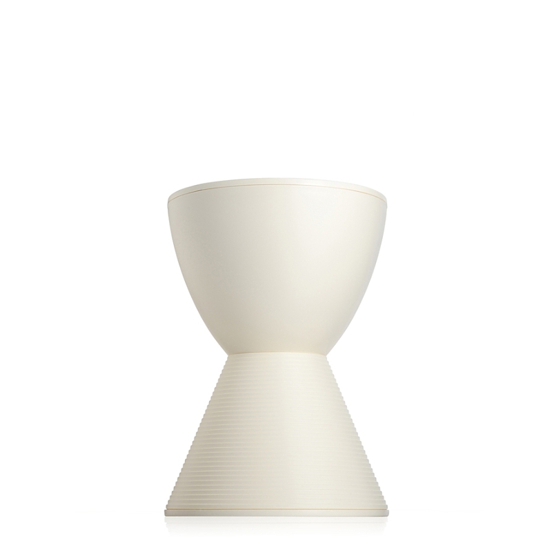 KARTELL 프린스 아하 스툴