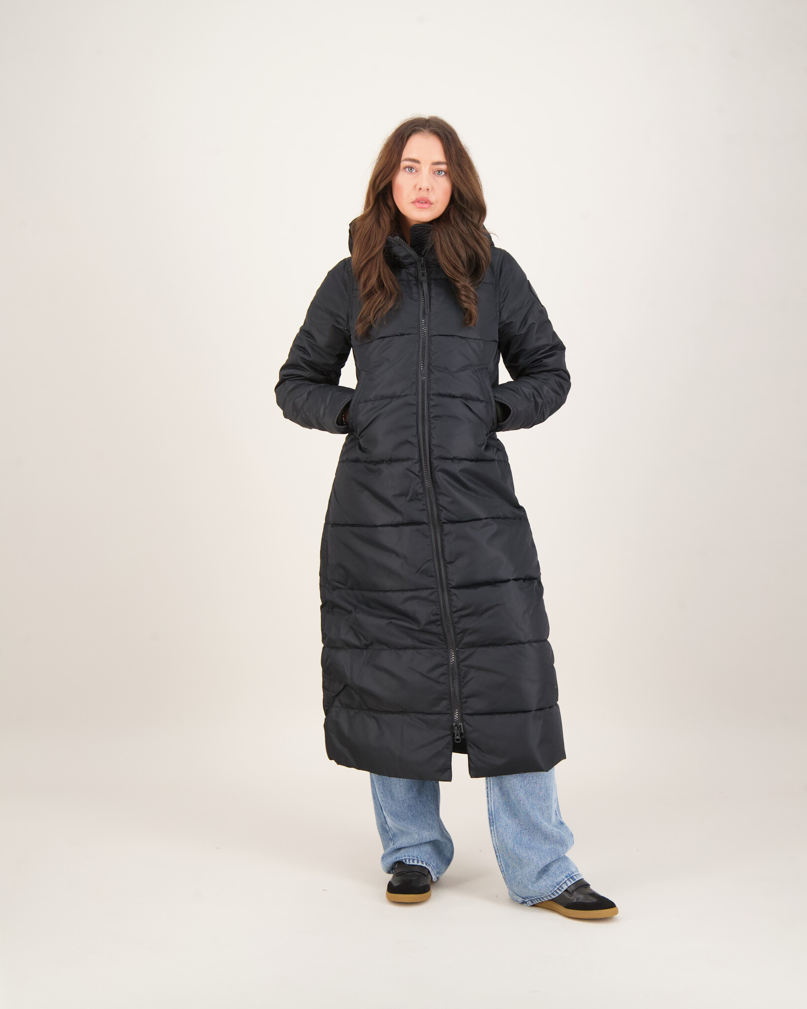 CANADA GOOSE 미스틱 파카 블랙 라벨 퍼포먼스 새틴 블랙