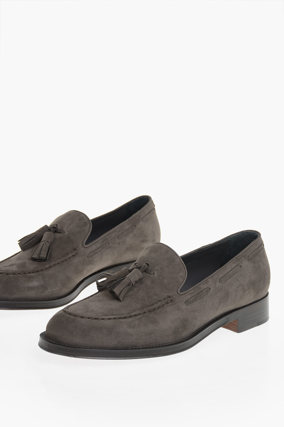 Corneliani 스웨이드 태슬 모카신