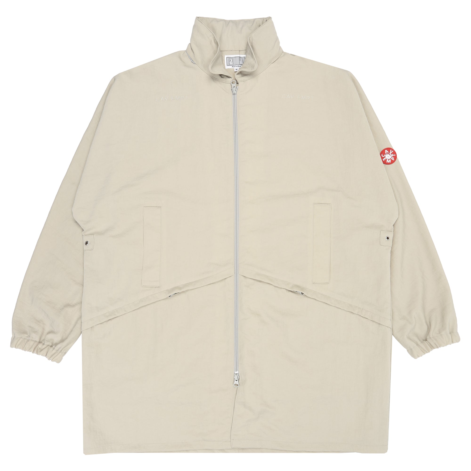 CAV EMPT 솔리드 나일론 윙 코트