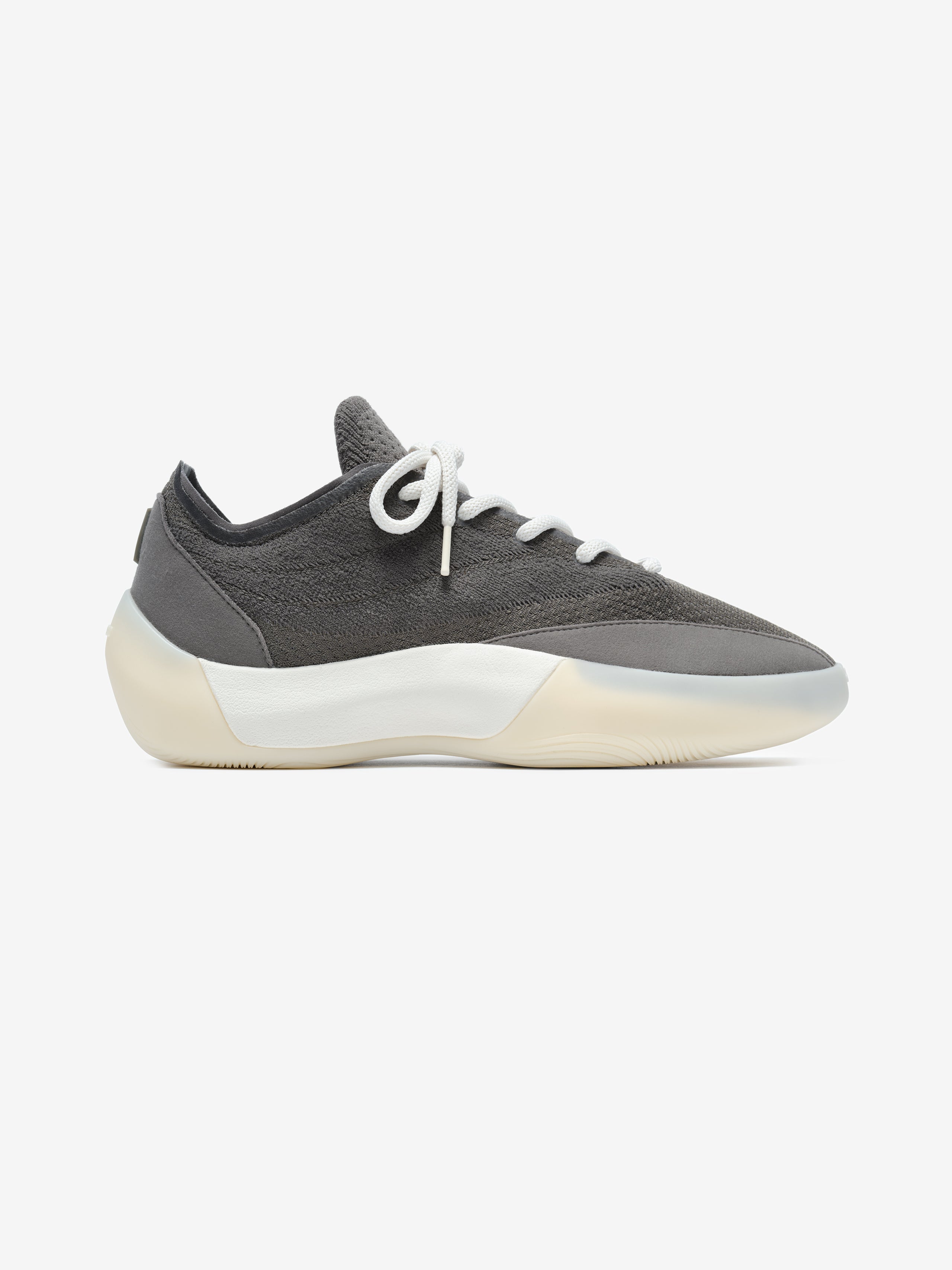 FEAR OF GOD 애슬레틱스 III 농구